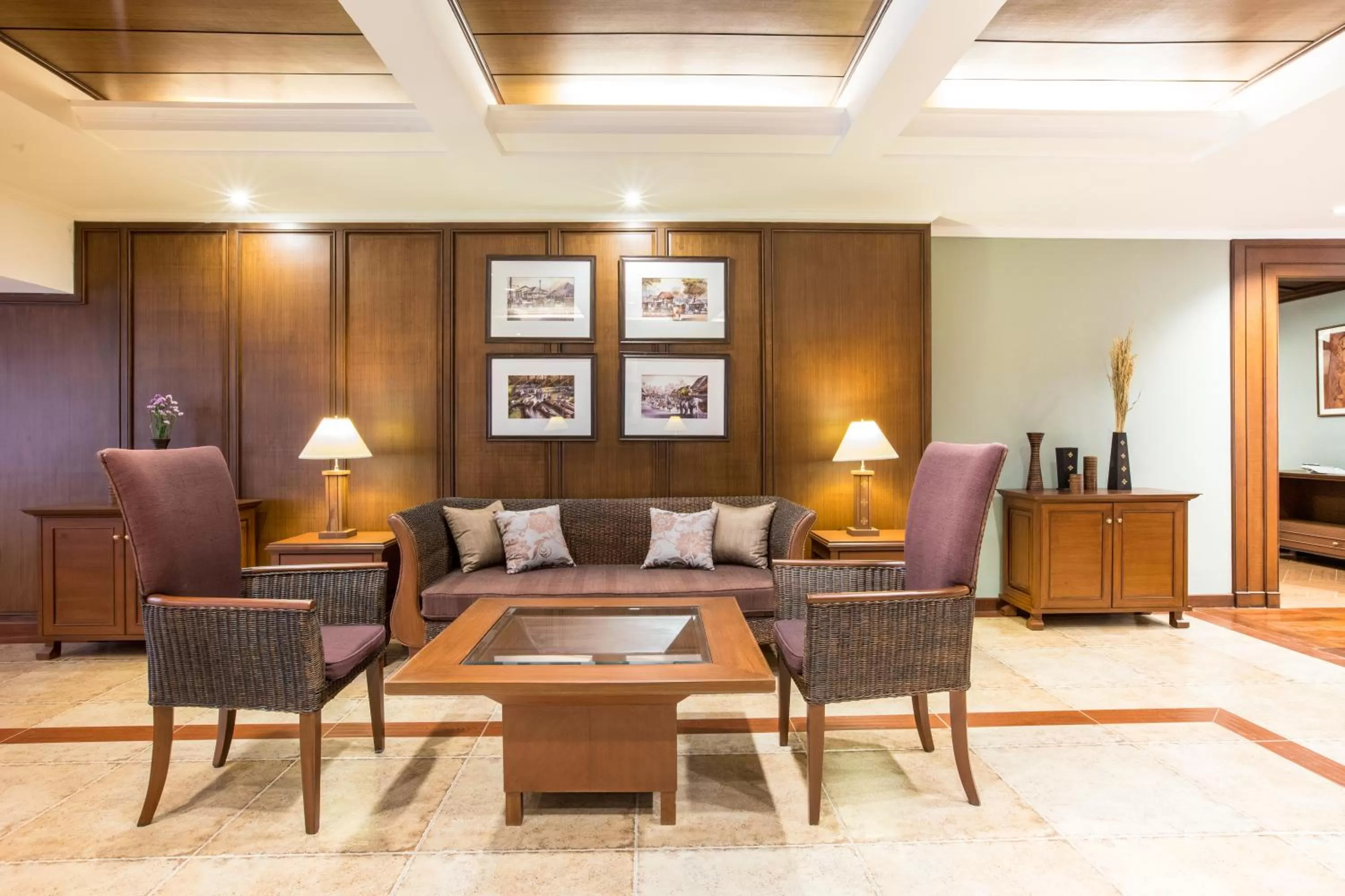 Living room in Viangbua Mansion