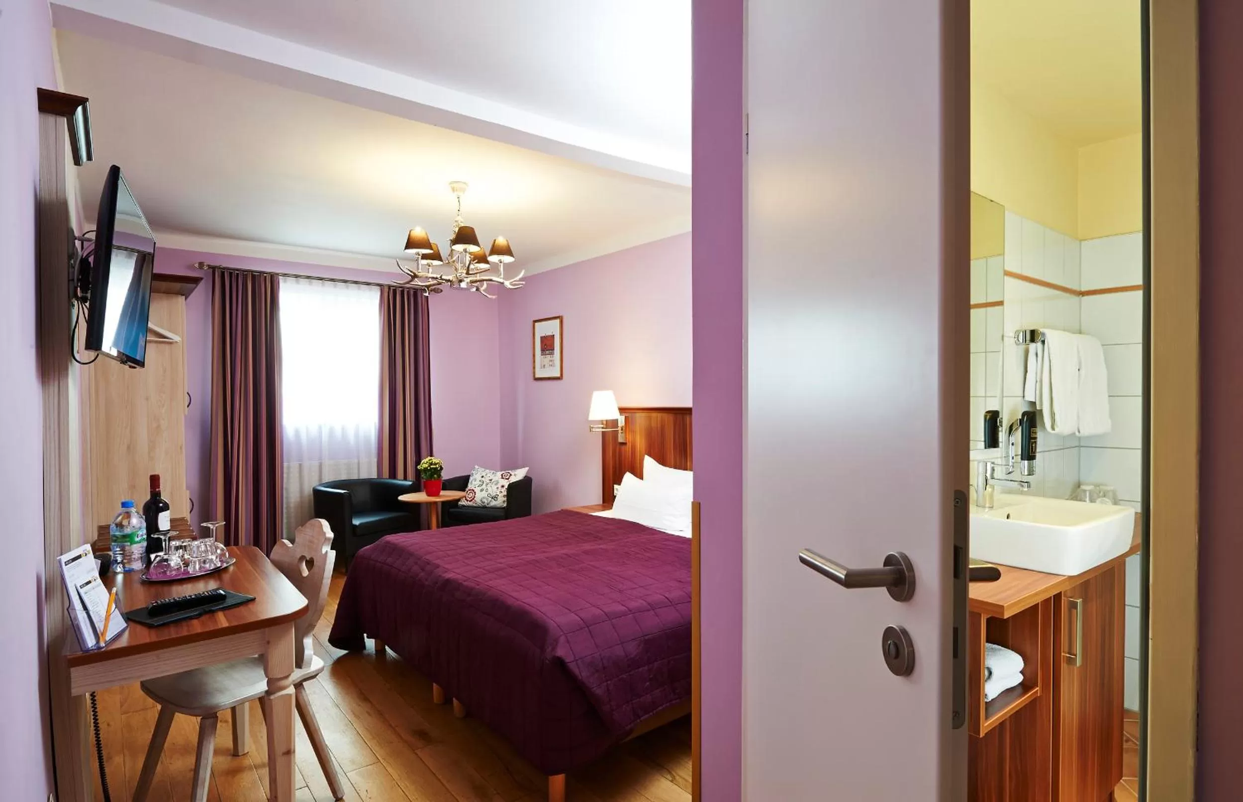 Photo of the whole room, Bed in Hotel Elch