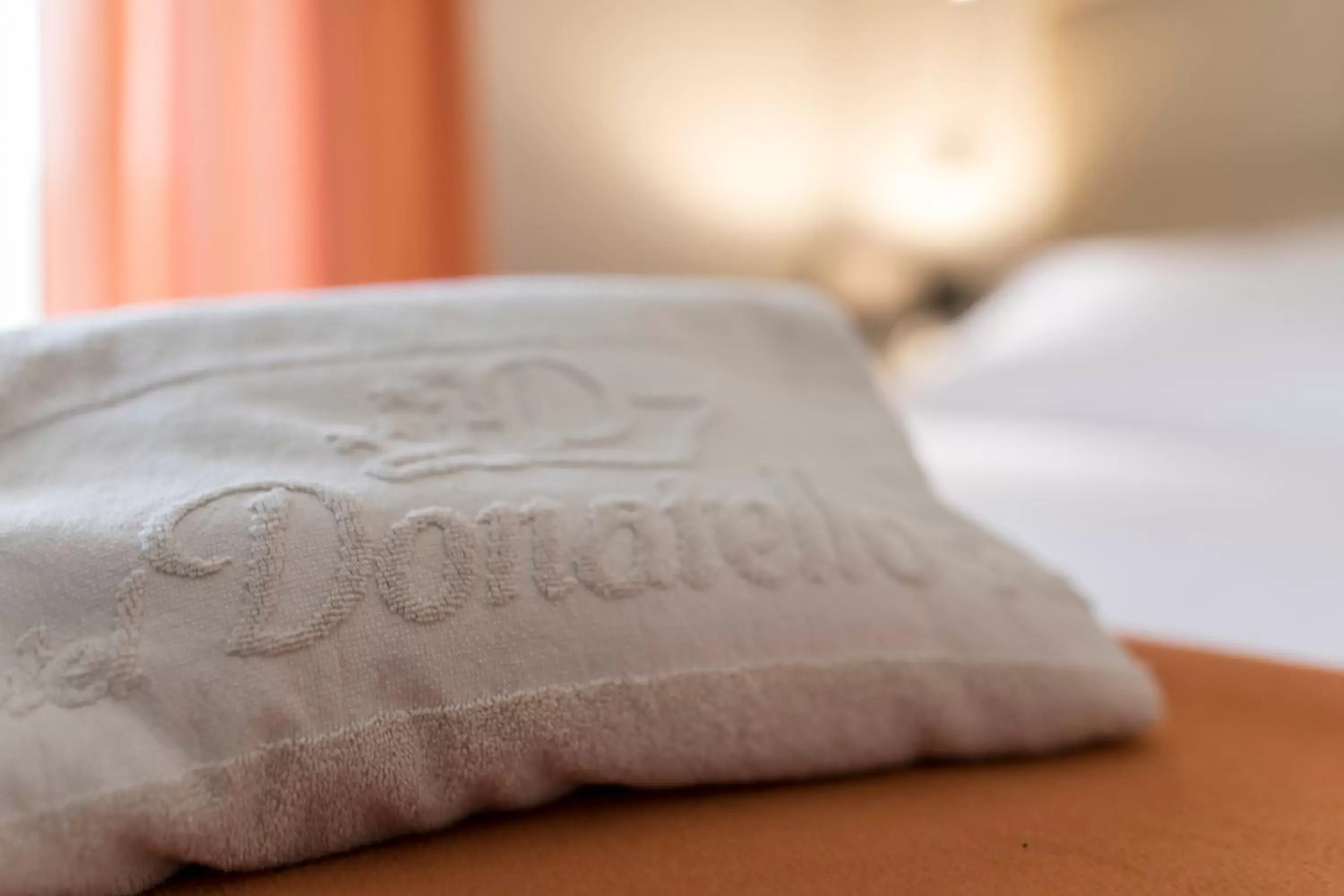towels, Bed in Hotel Donatello Imola
