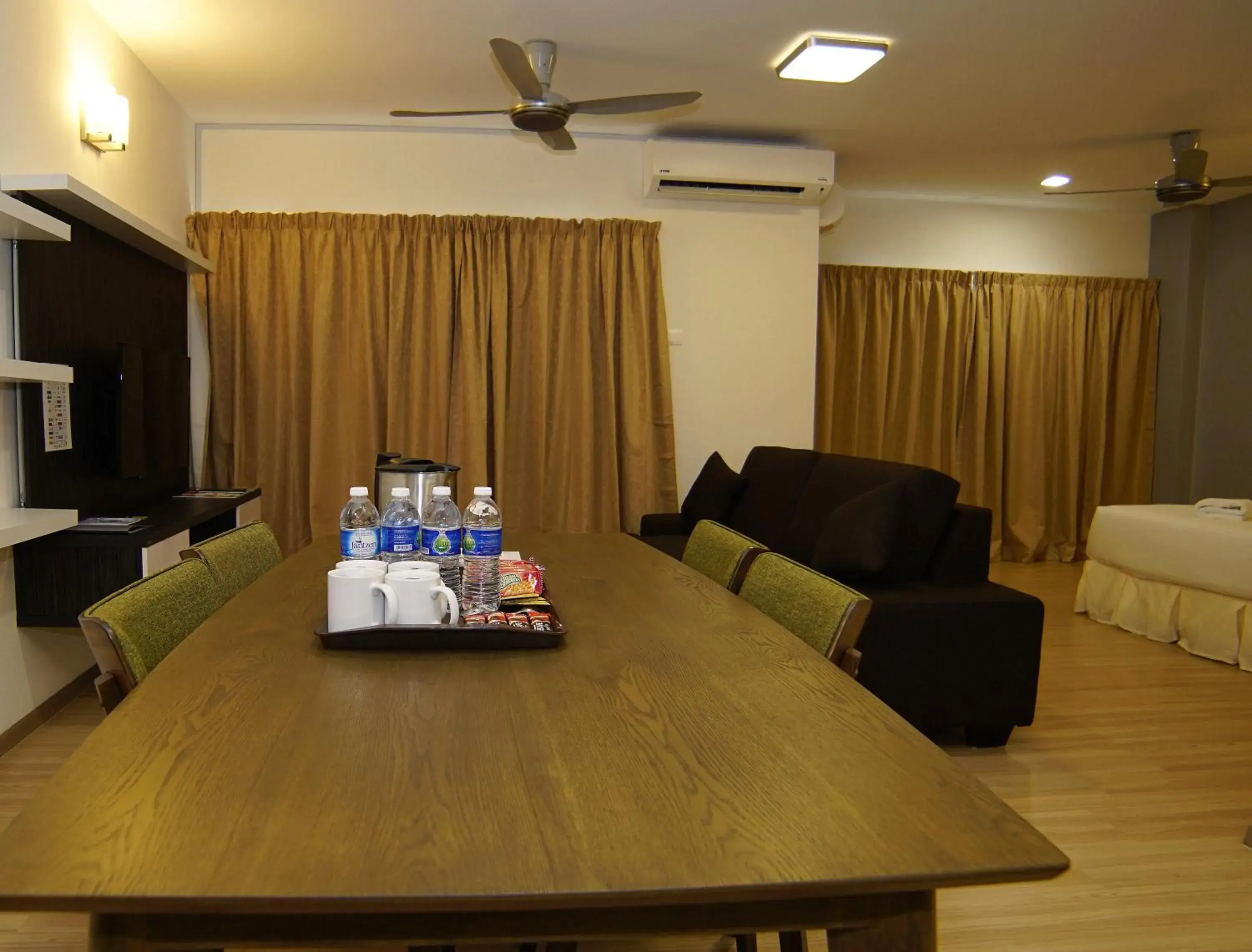 Dining area in Alami Garden Hotel