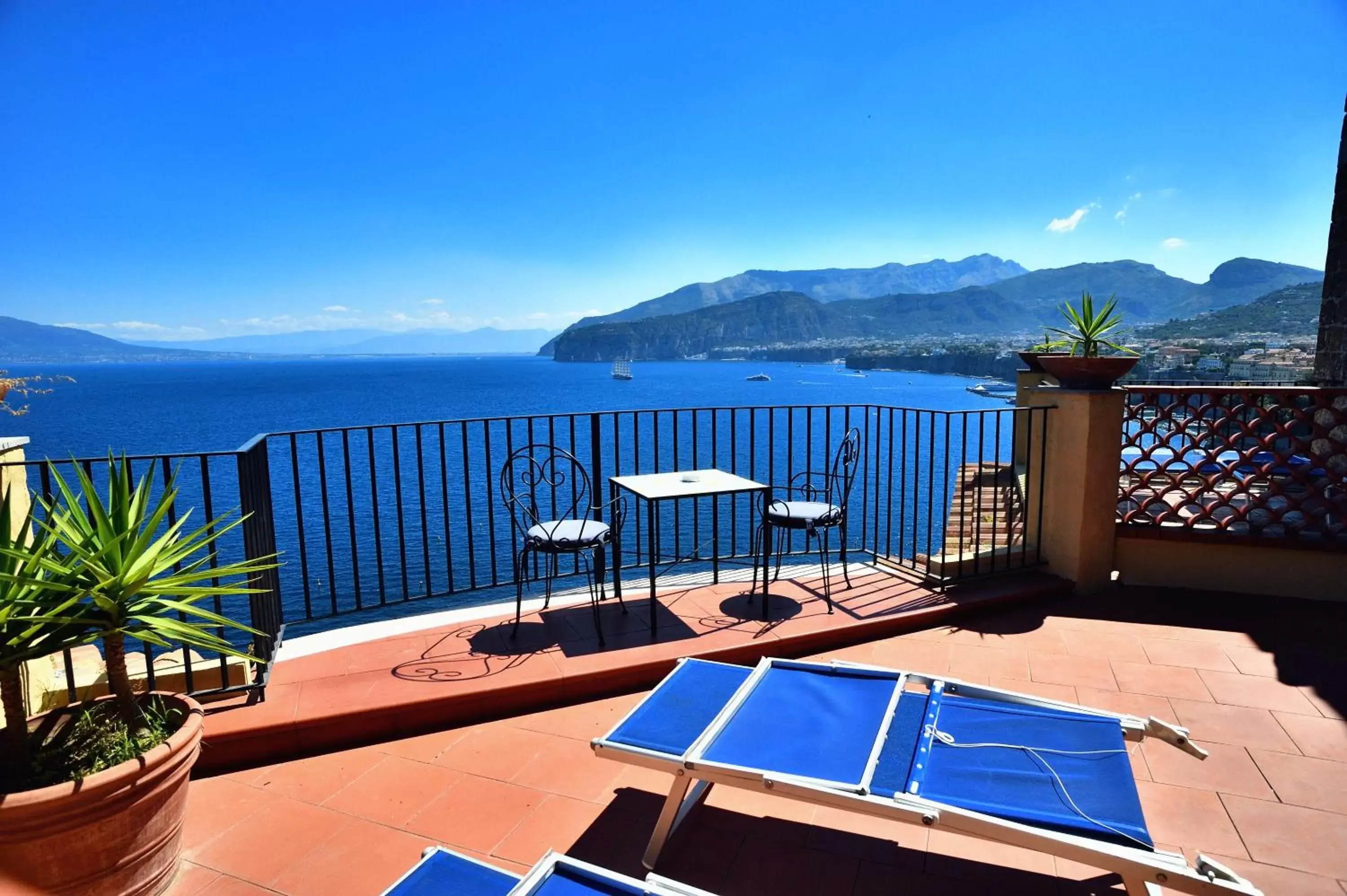 Balcony/Terrace in Hotel La Tonnarella