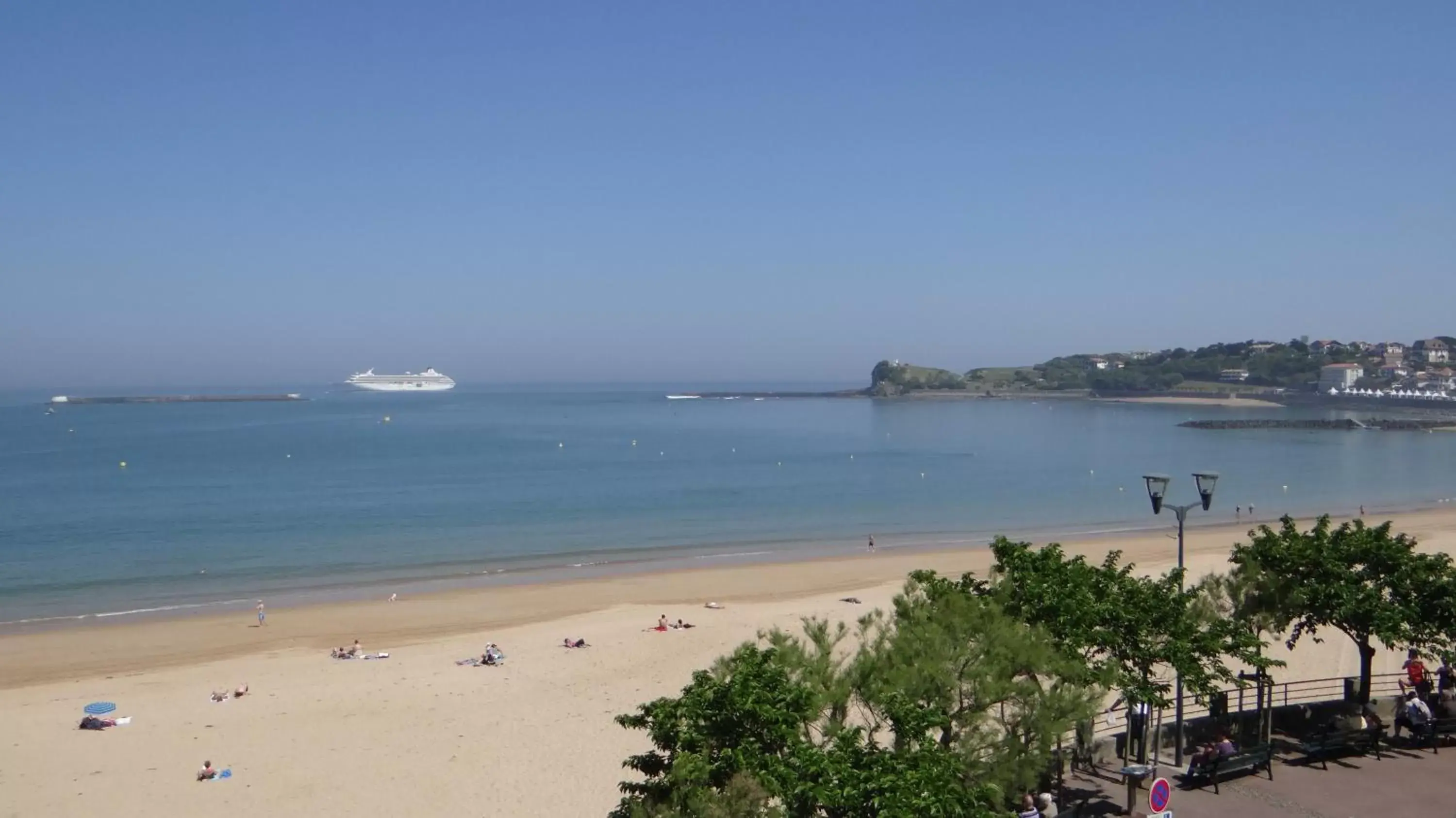 Beach in Hôtel de la Plage - Saint Jean de Luz