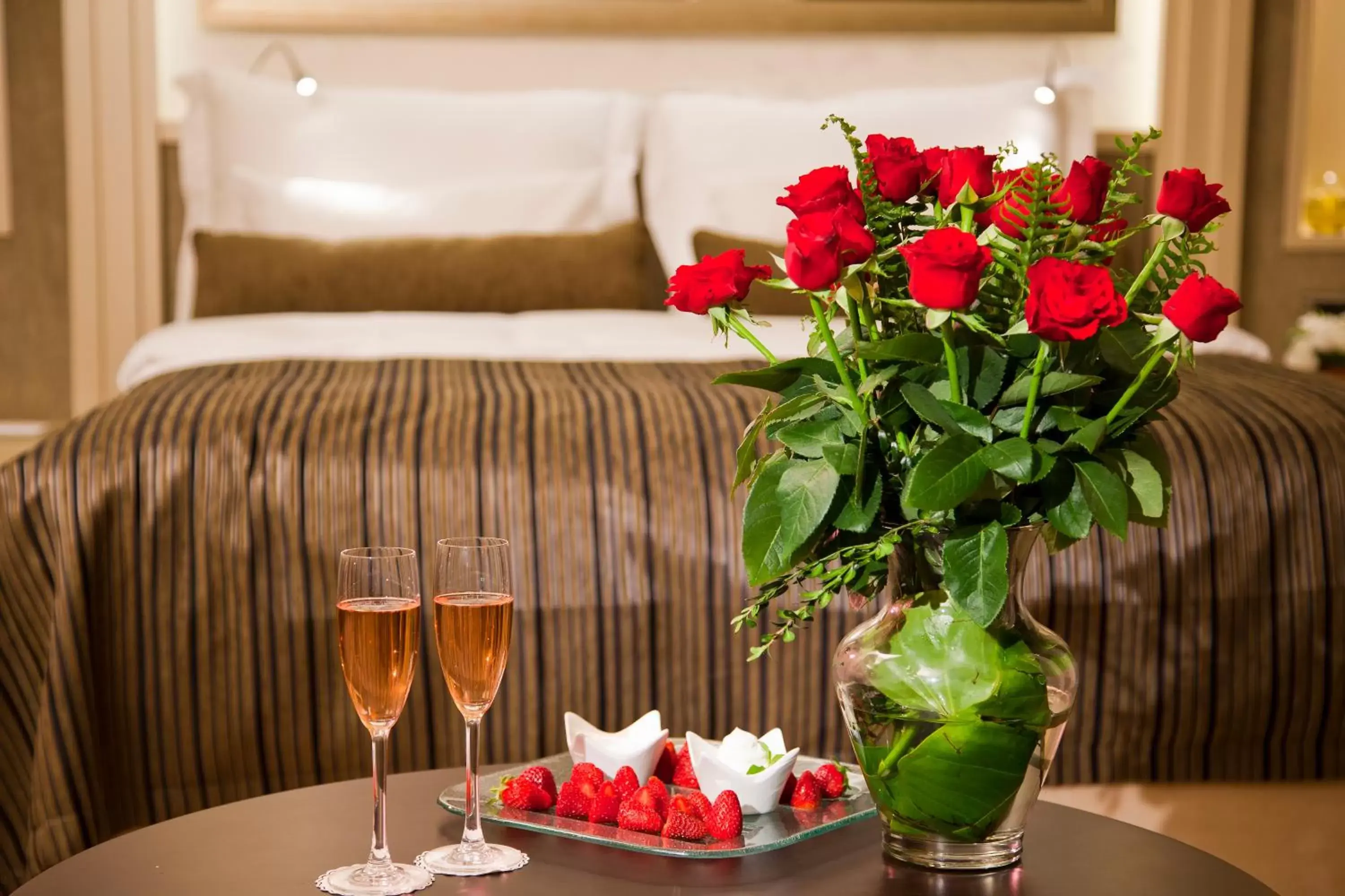 Food and drinks, Bed in Limak Eurasia Luxury Hotel