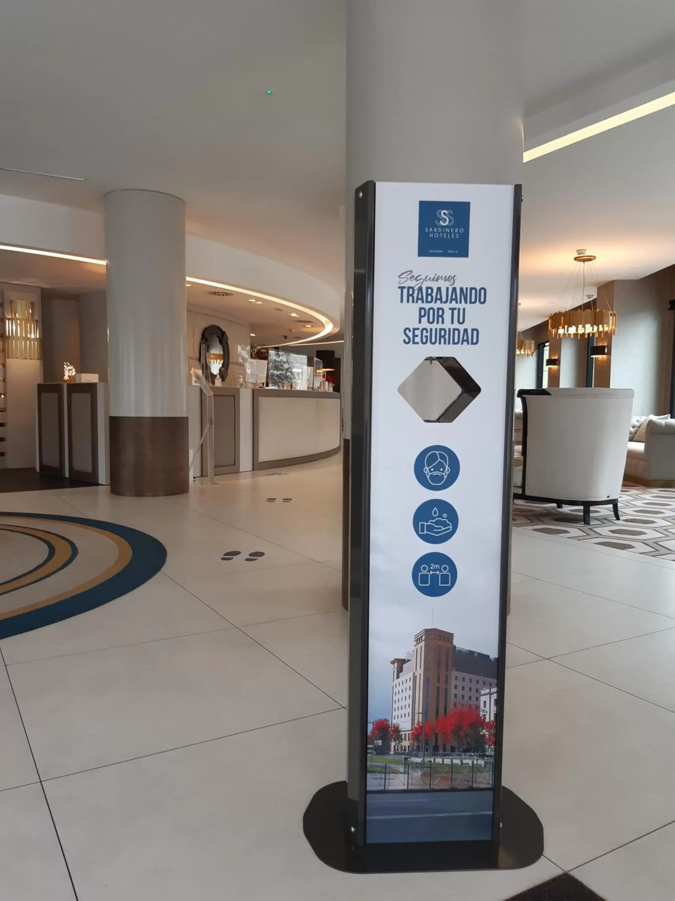 Lobby or reception in Hotel Bahía