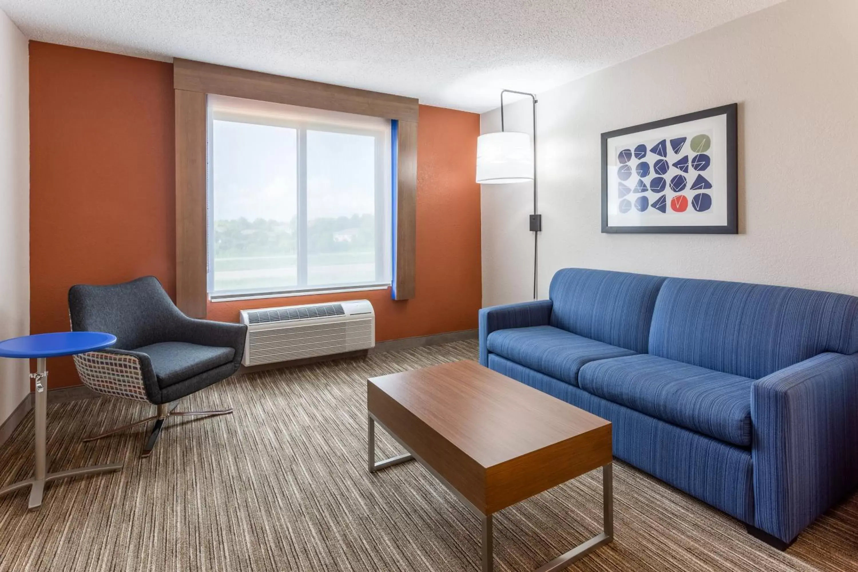 Bedroom, Seating Area in Holiday Inn Express Hotel & Suites O'Fallon-Shiloh, an IHG Hotel