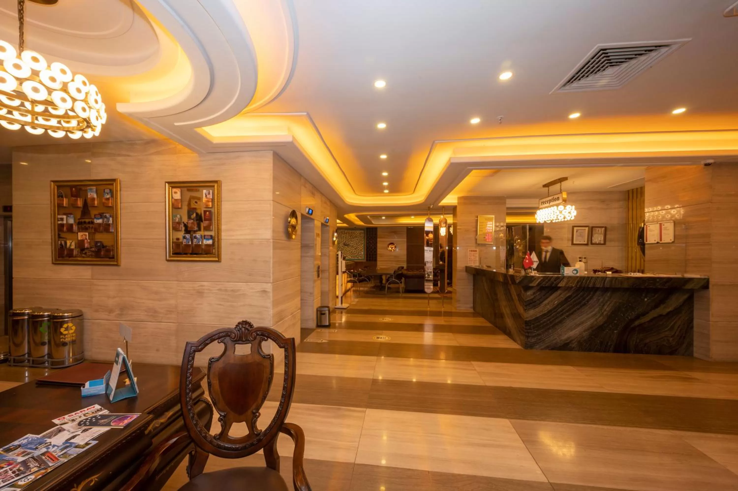 Restaurant/places to eat in Ramada By Wyndham Istanbul Pera Taksim