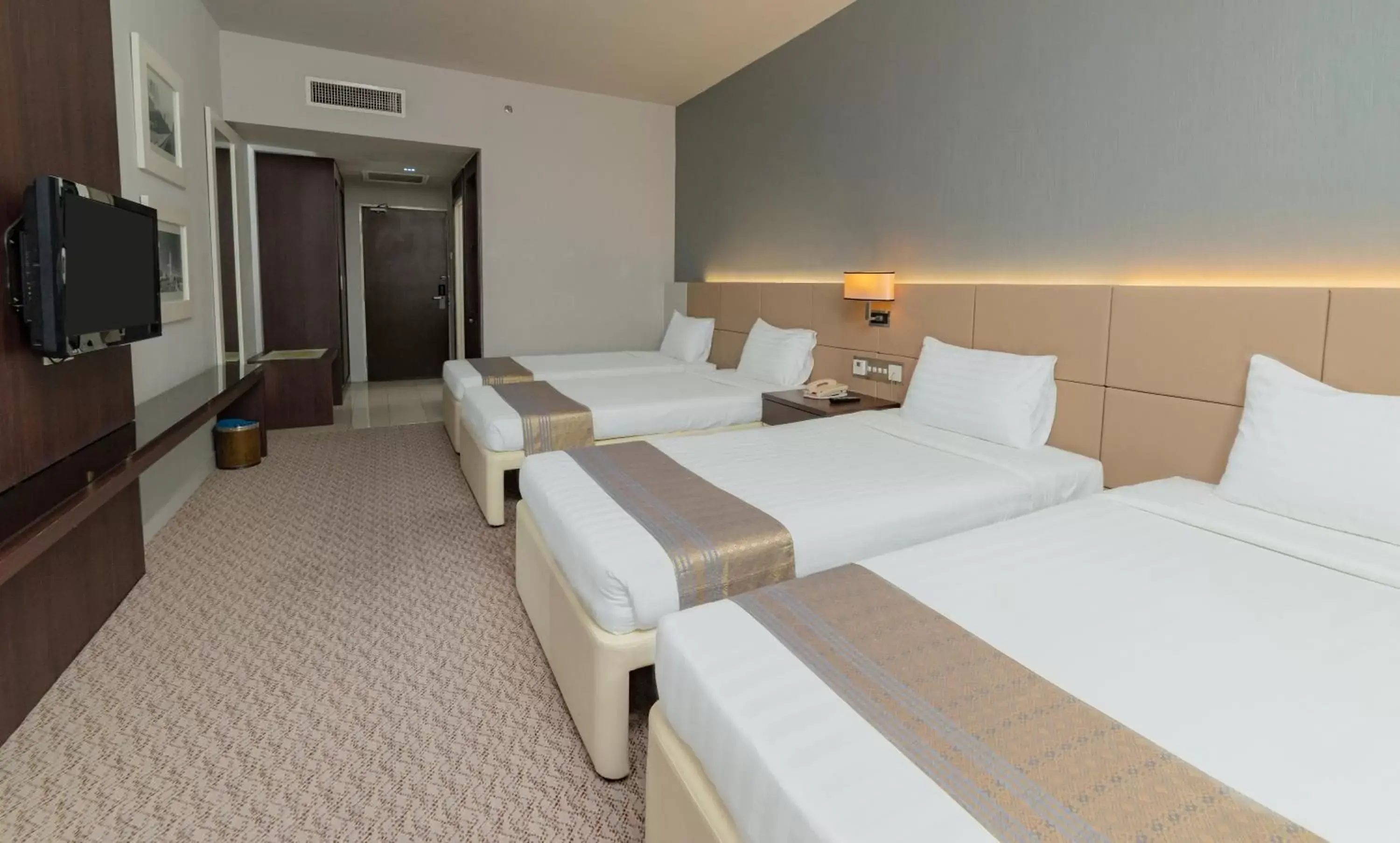Bedroom, Bed in Raia Hotel & Convention Centre Alor Setar Bedroom, Bed in Raia Hotel & Convention Centre Alor Setar