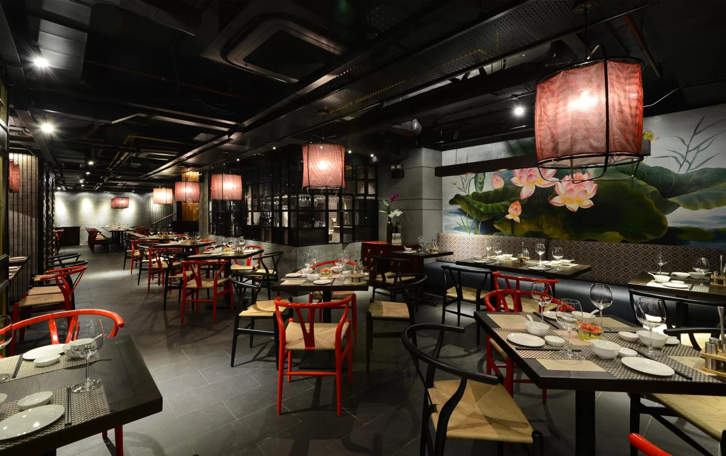 Restaurant/places to eat in The Chi Boutique Hotel