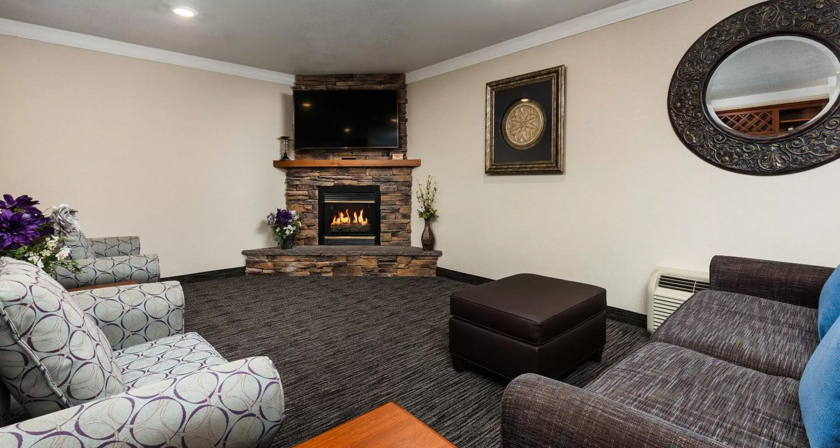 Living room, Seating Area in Best Western Landmark Inn