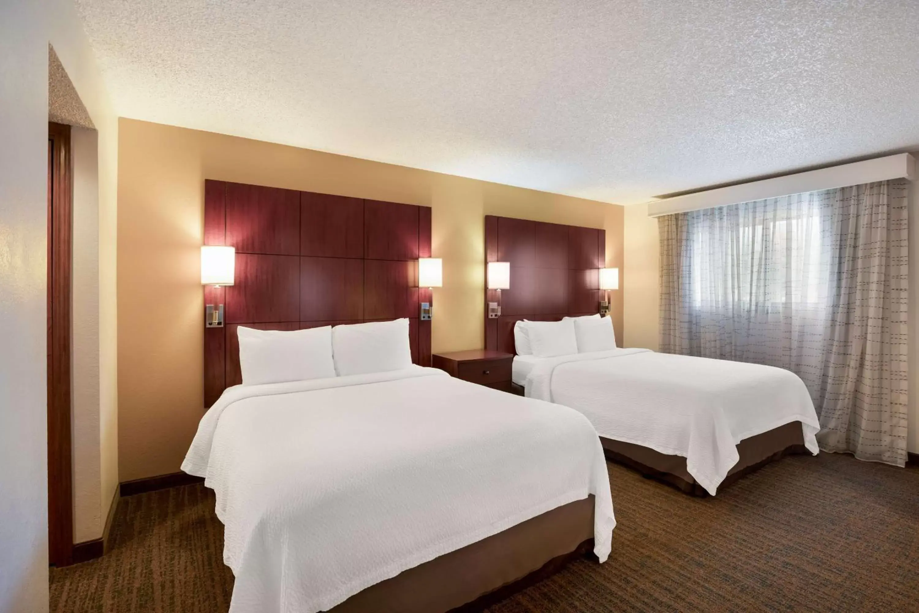 Bedroom, Bed in SenS Suites Livermore; SureStay Collection by Best Western