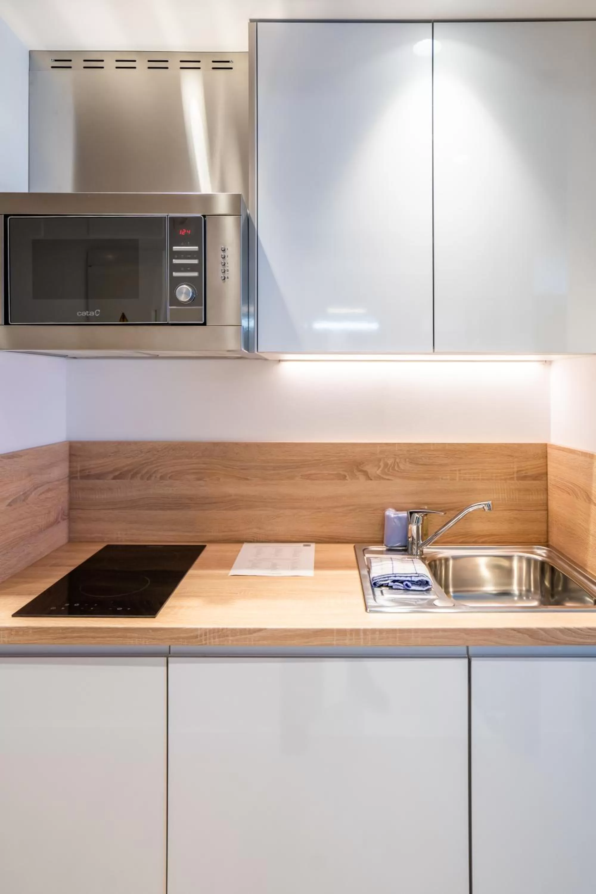 Kitchen or kitchenette in abba Apartments Playa de Gros San Sebastián