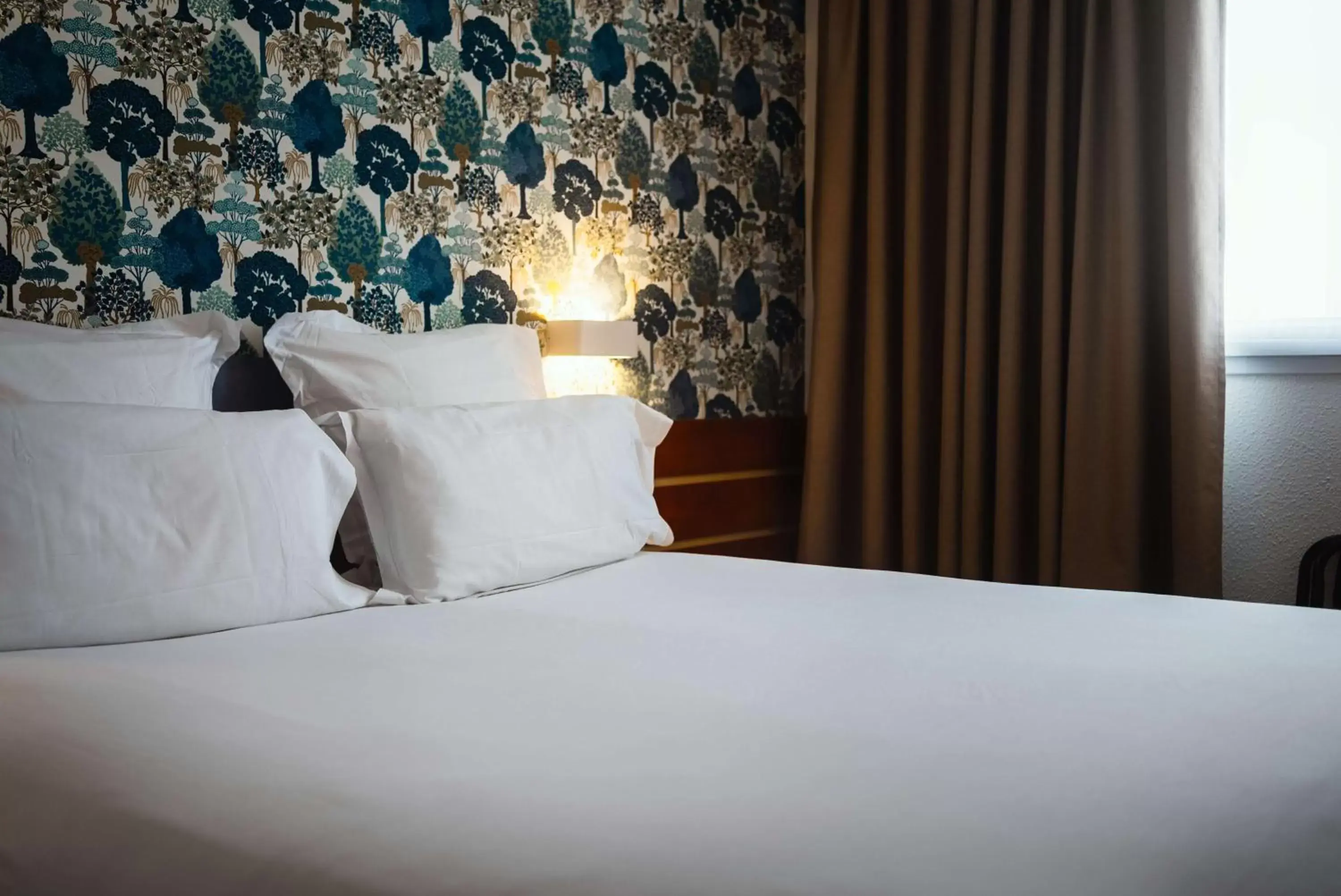 Bedroom, Bed in Sure Hotel by Best Western Sarlat-la-Canéda - Ex Hôtel Altica