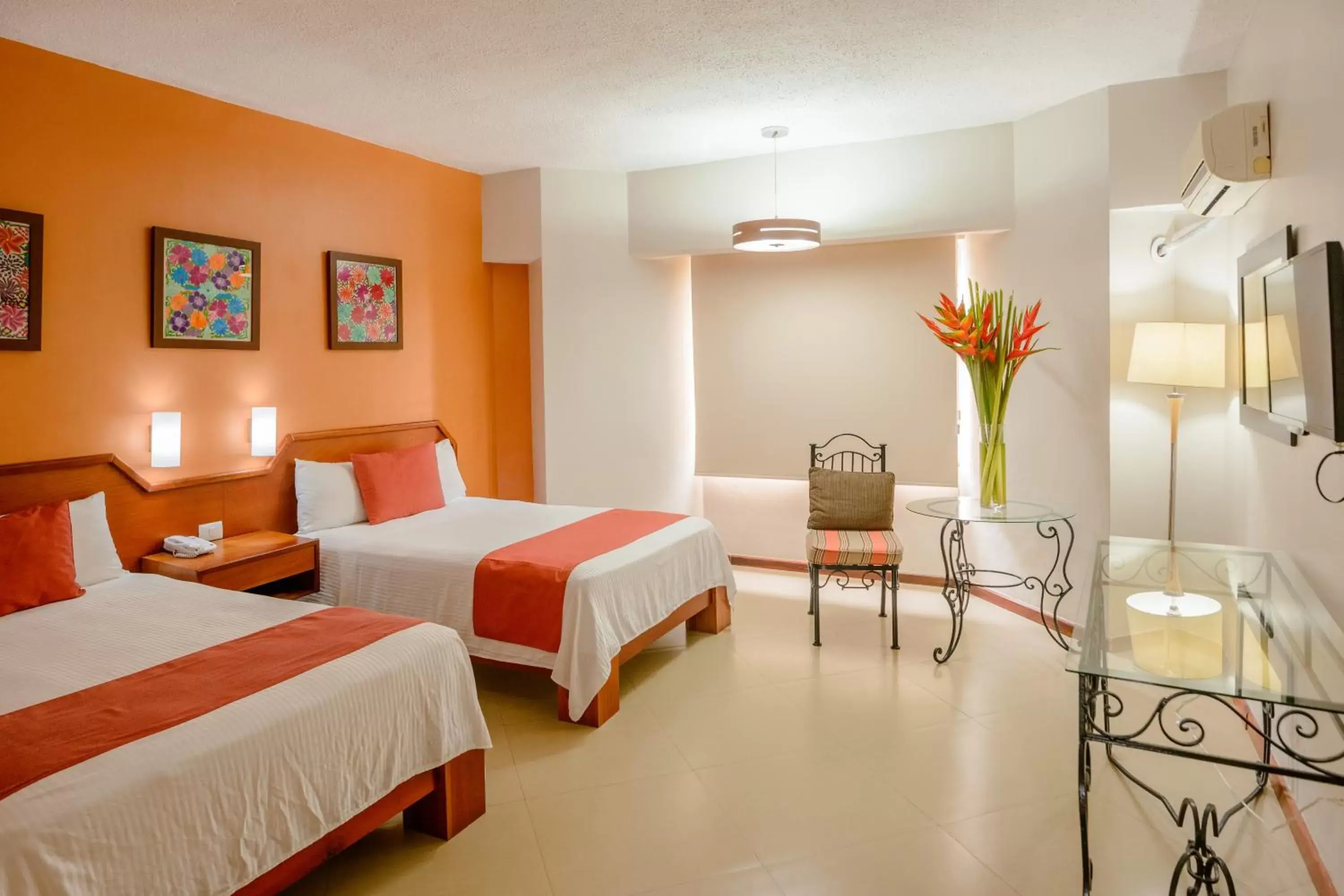 Photo of the whole room, Bed in Hotel Loma Real Photo of the whole room, Bed in Hotel Loma Real