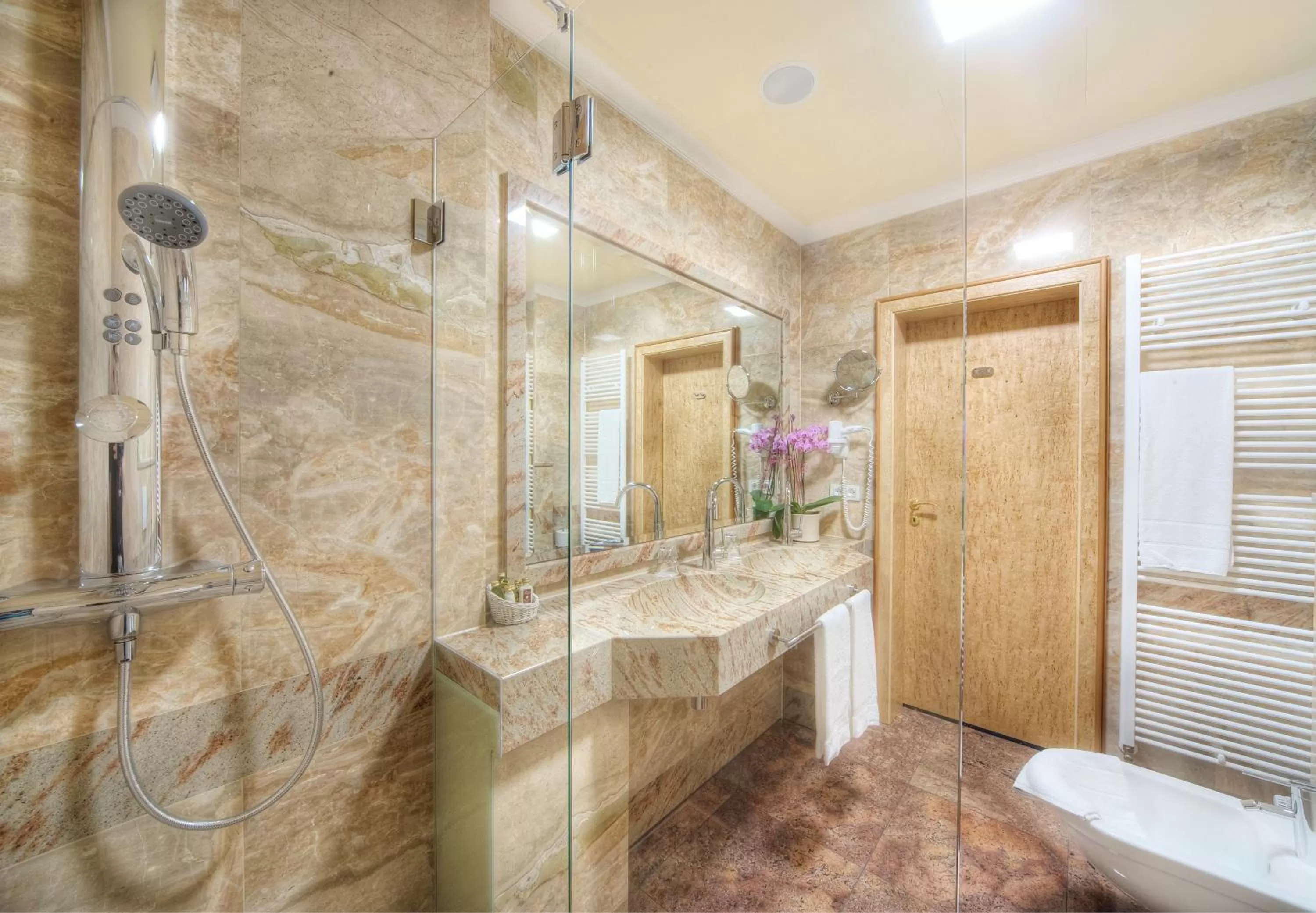 Bathroom in Häcker's Hotel