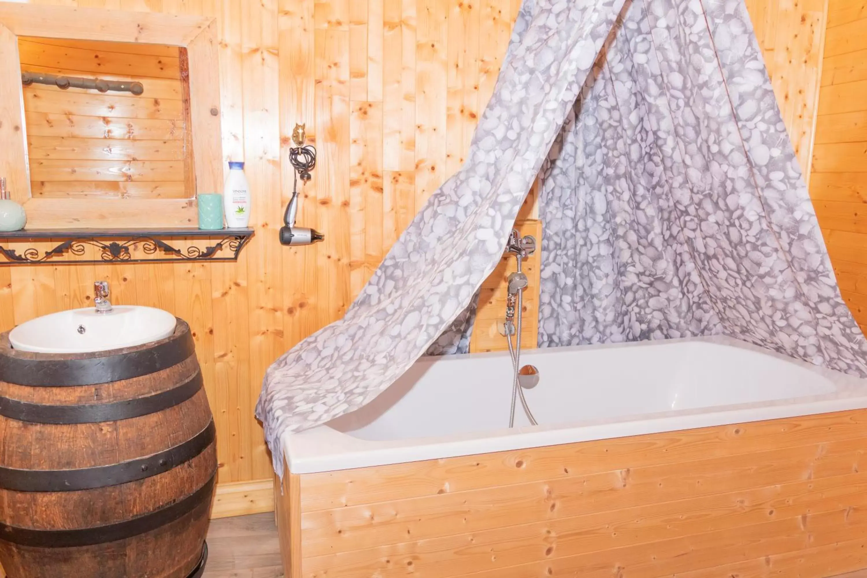 Bathroom in La Fée Maison