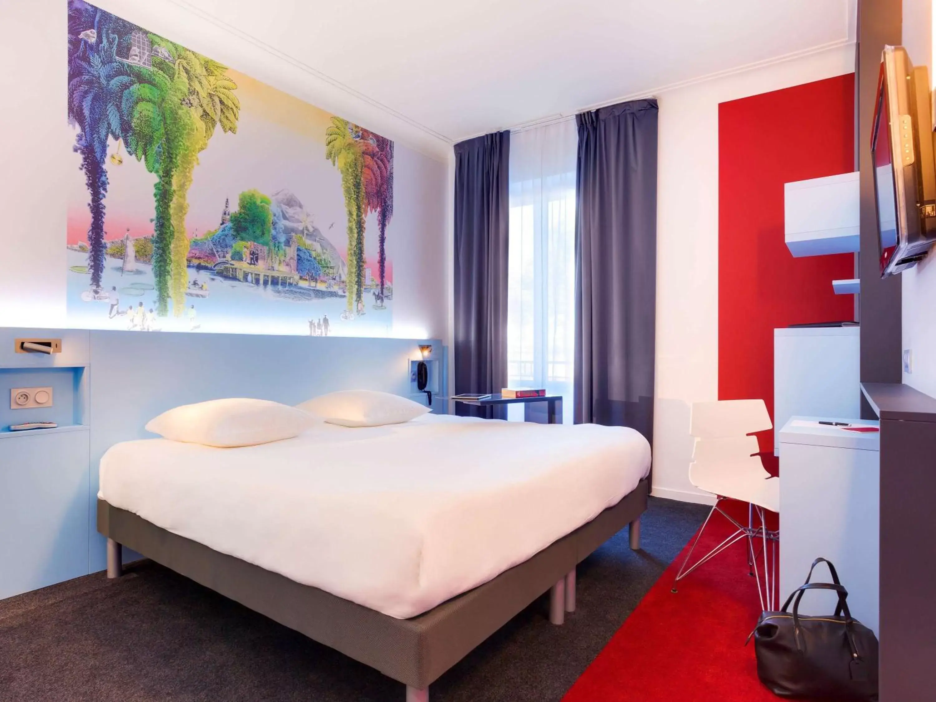 Photo of the whole room in ibis Styles Nantes Centre Gare