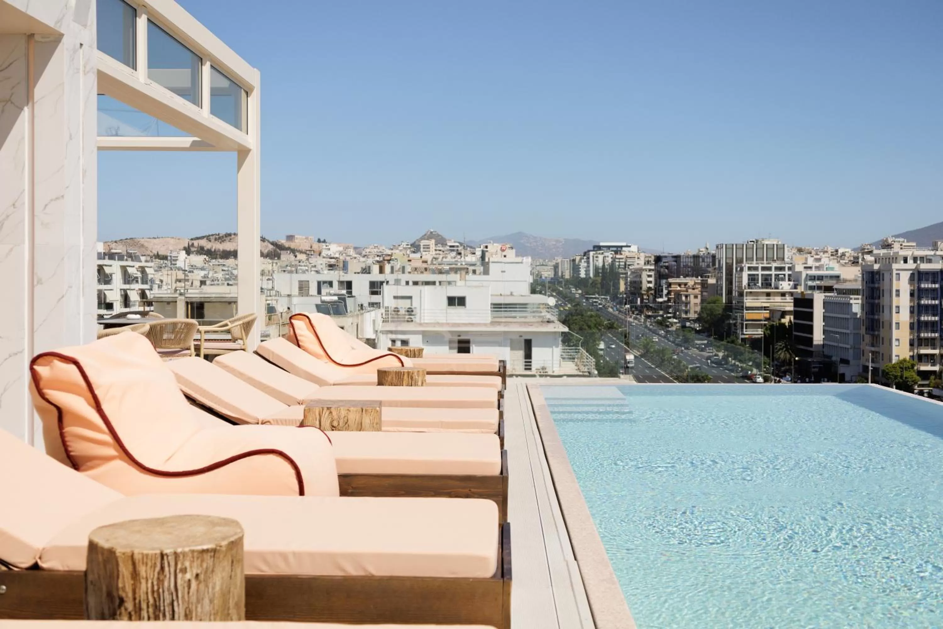 Restaurant/places to eat in Hilton Garden Inn Athens Syggrou Avenue