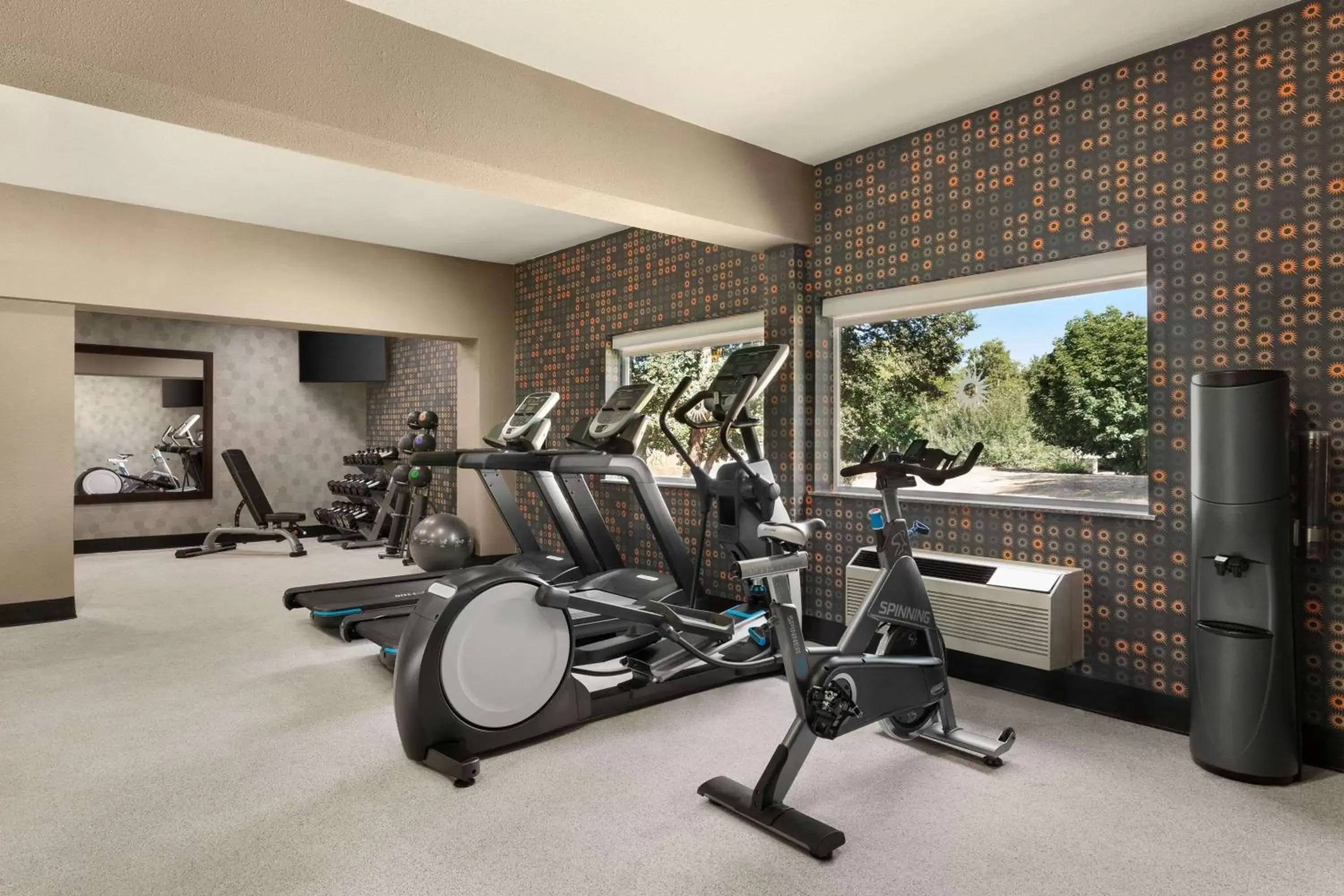 Fitness centre/facilities in La Quinta by Wyndham Salem OR Fitness centre/facilities in La Quinta by Wyndham Salem OR