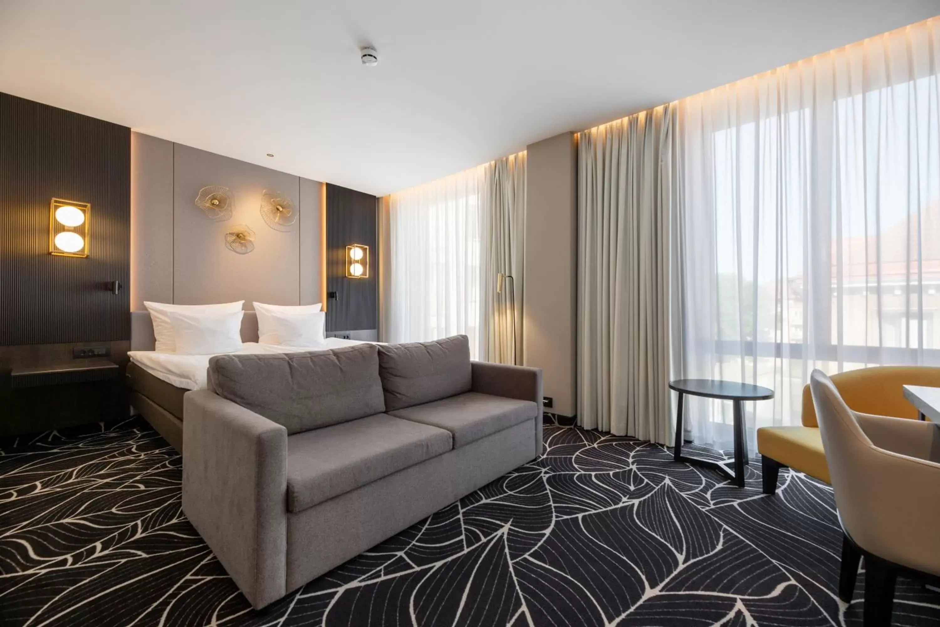 Bedroom, Seating Area in Hotel Lembitu Tallinn
