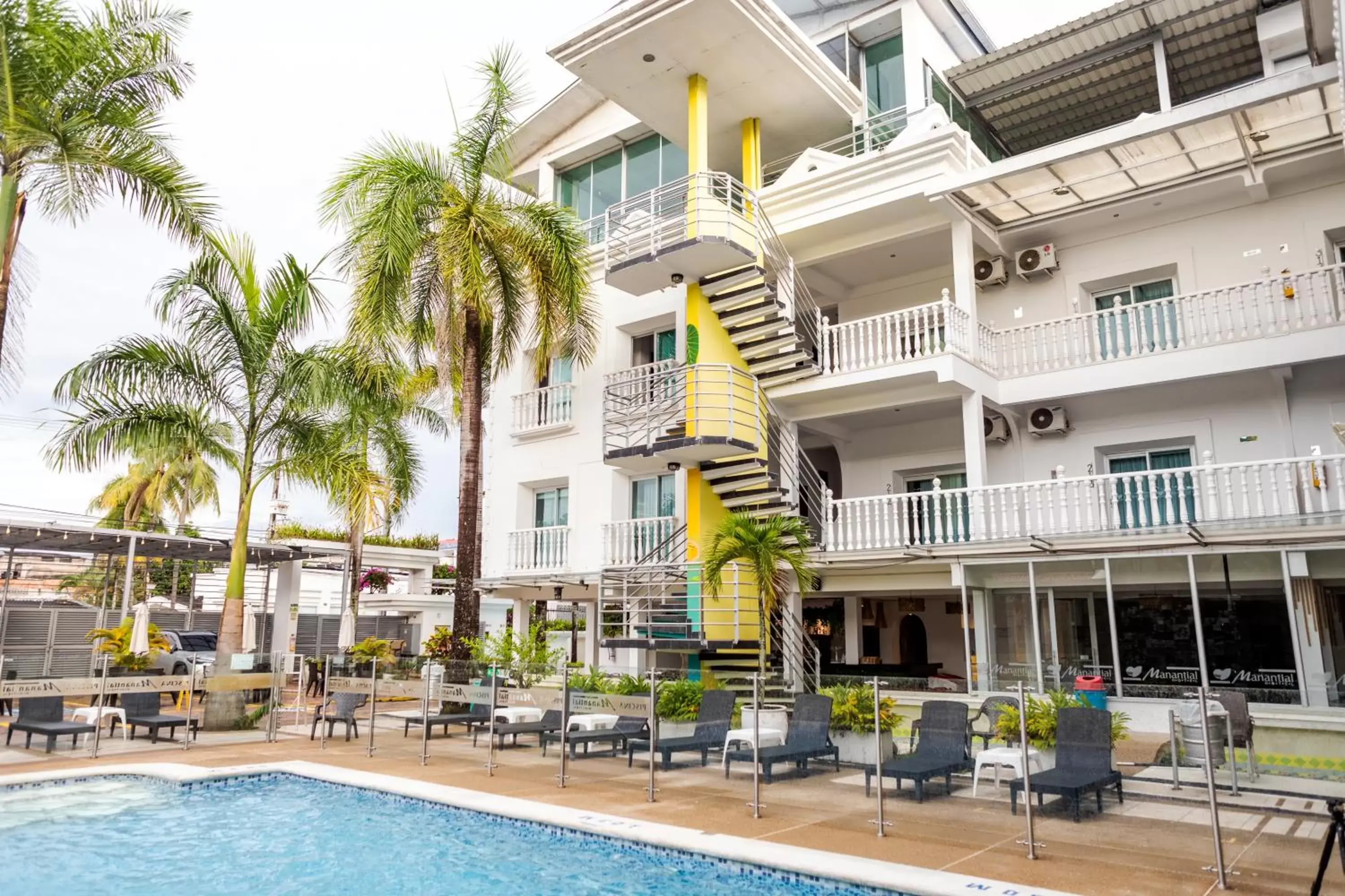 Pool view, Swimming Pool in Hotel Manantial Melgar