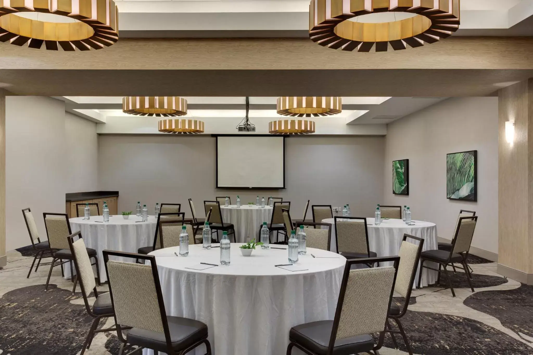 Meeting/conference room in Crowne Plaza Hotel & Resorts Fort Lauderdale Airport/ Cruise, an IHG Hotel