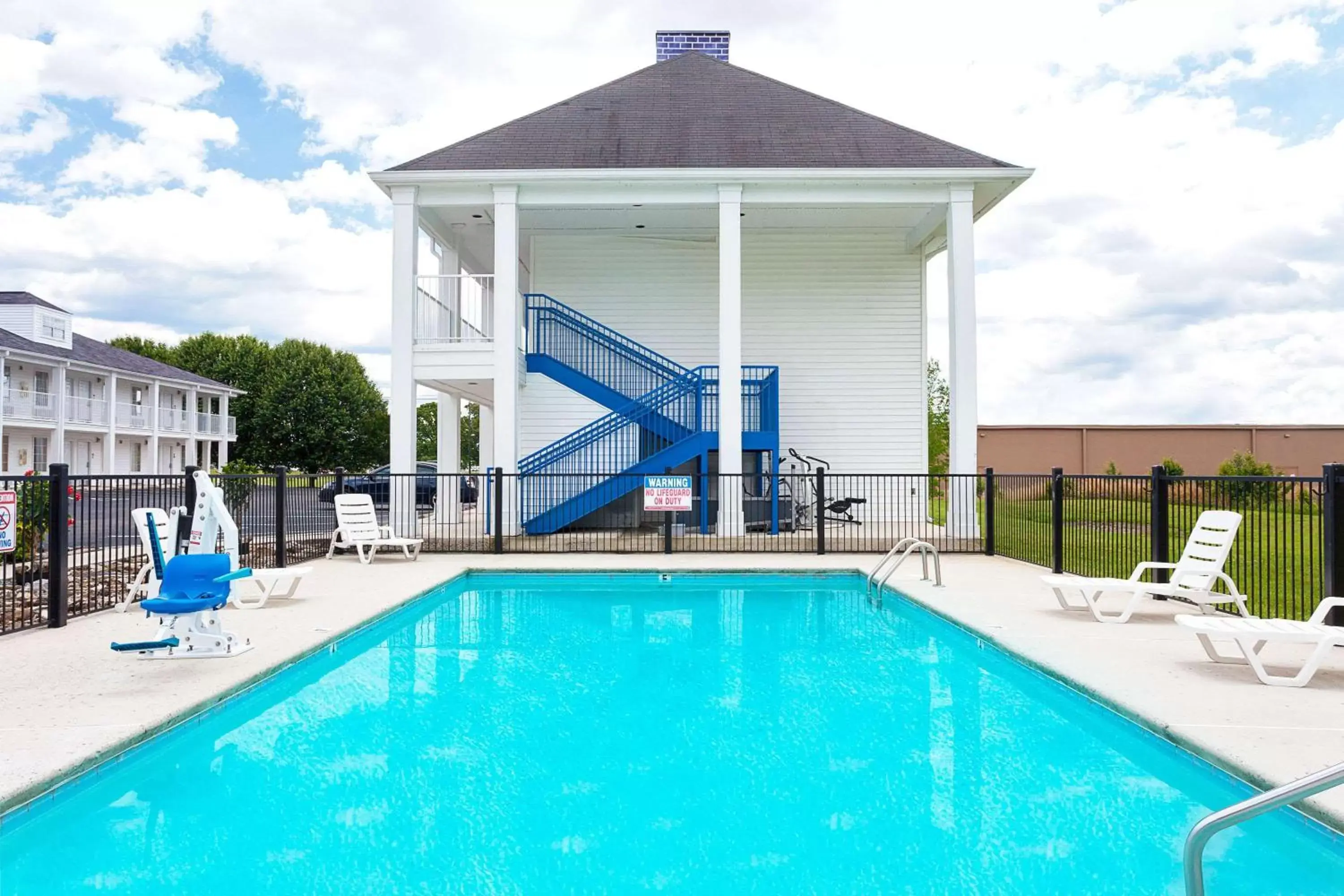 On site, Swimming Pool in Baymont by Wyndham Tullahoma