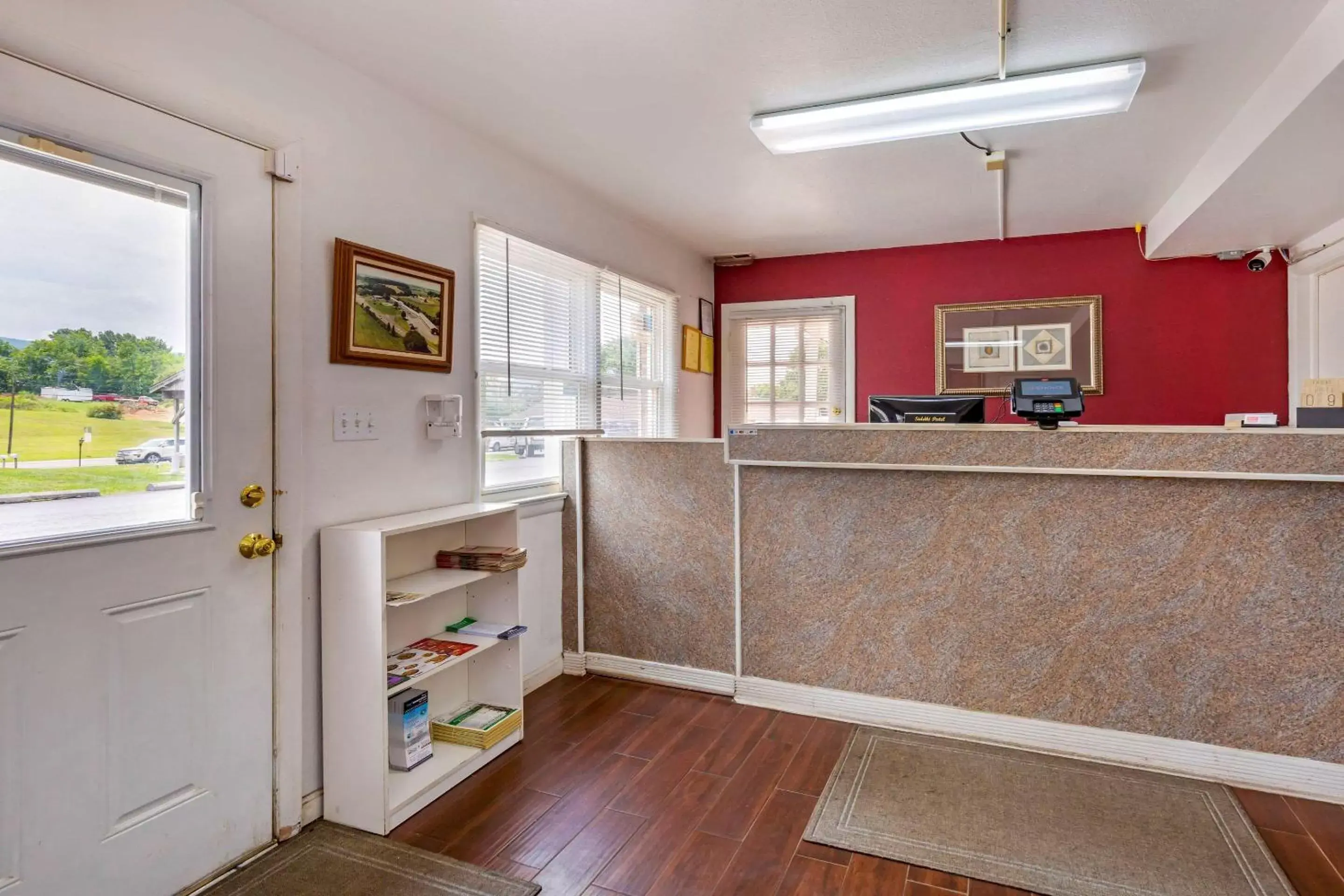 Lobby or reception in Econo Lodge Woodstock - Shenandoah Valley I-81