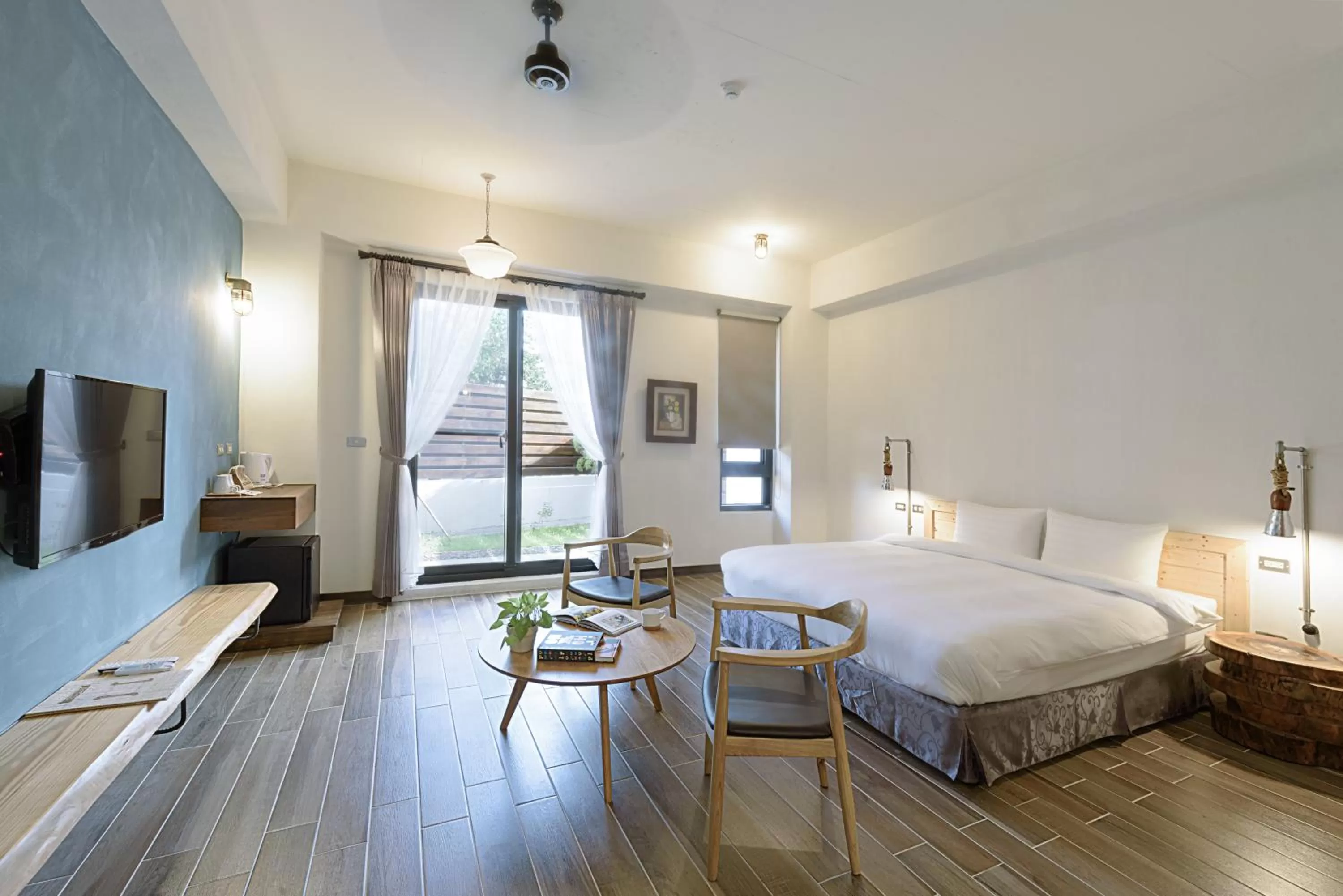 Garden, Bed in Chillax Inn B&B 恆春鬆塊民宿