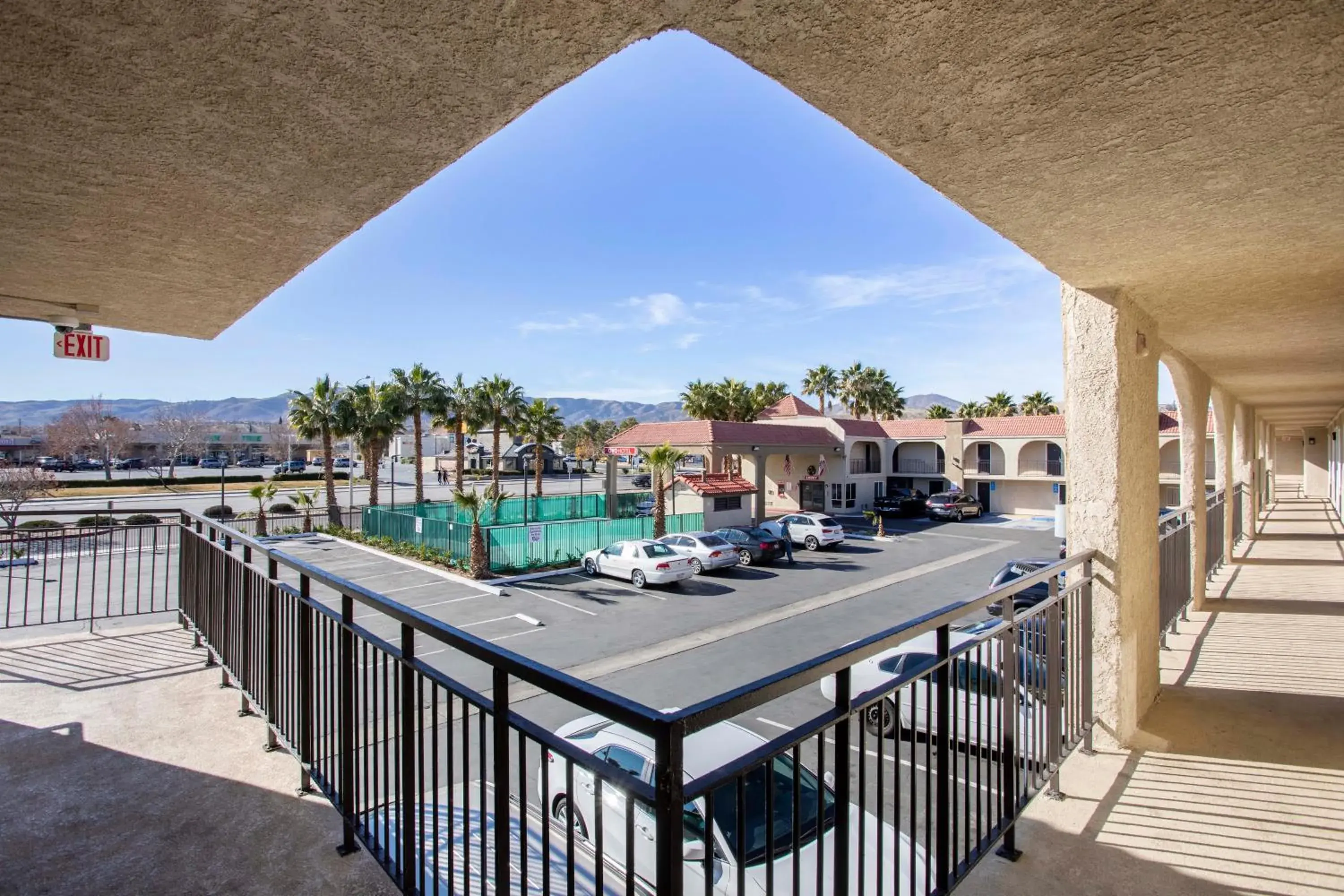 Balcony/Terrace in OYO Hotel Palmdale - Antelope Valley