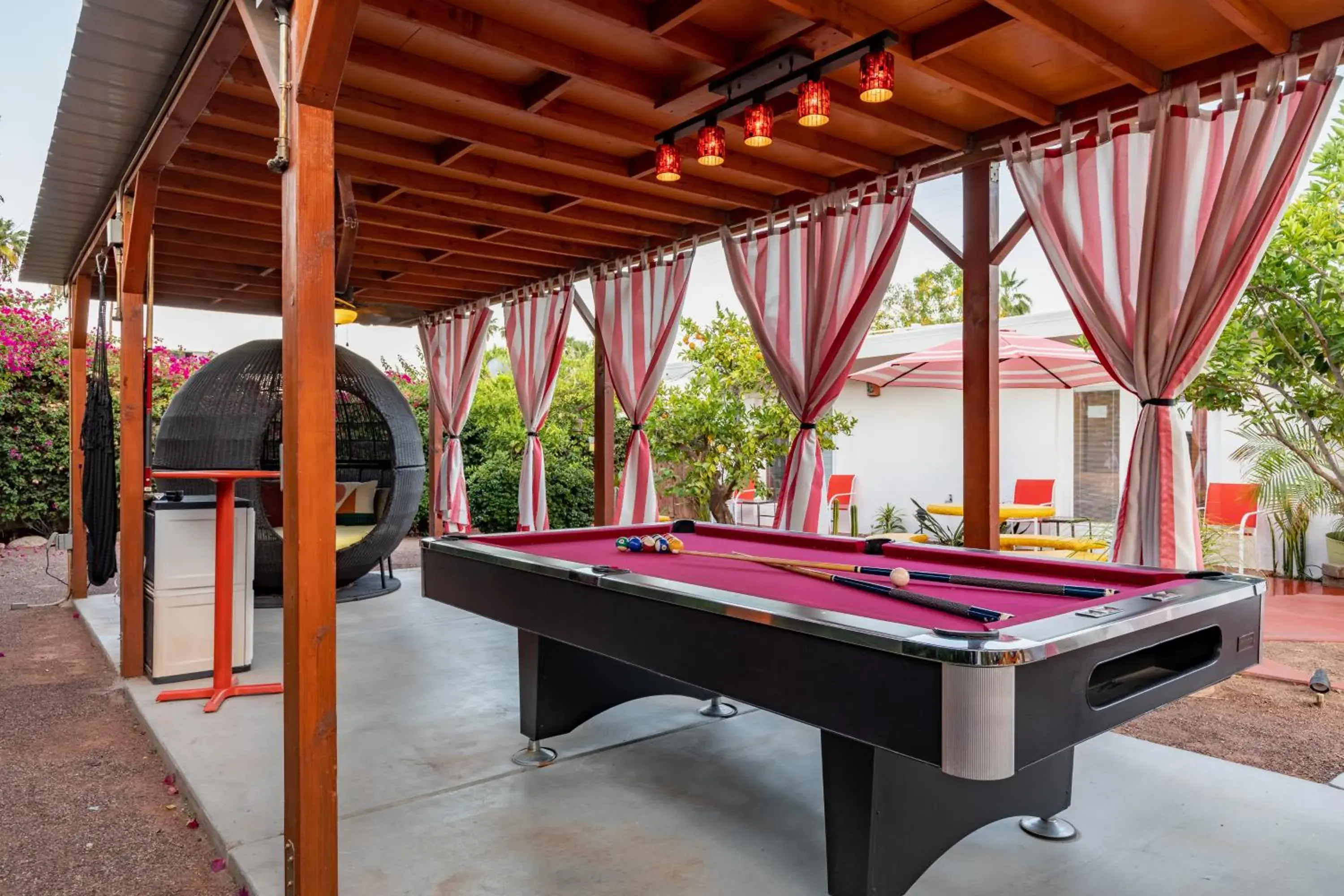 Billiard, Billiards in Float Palm Springs