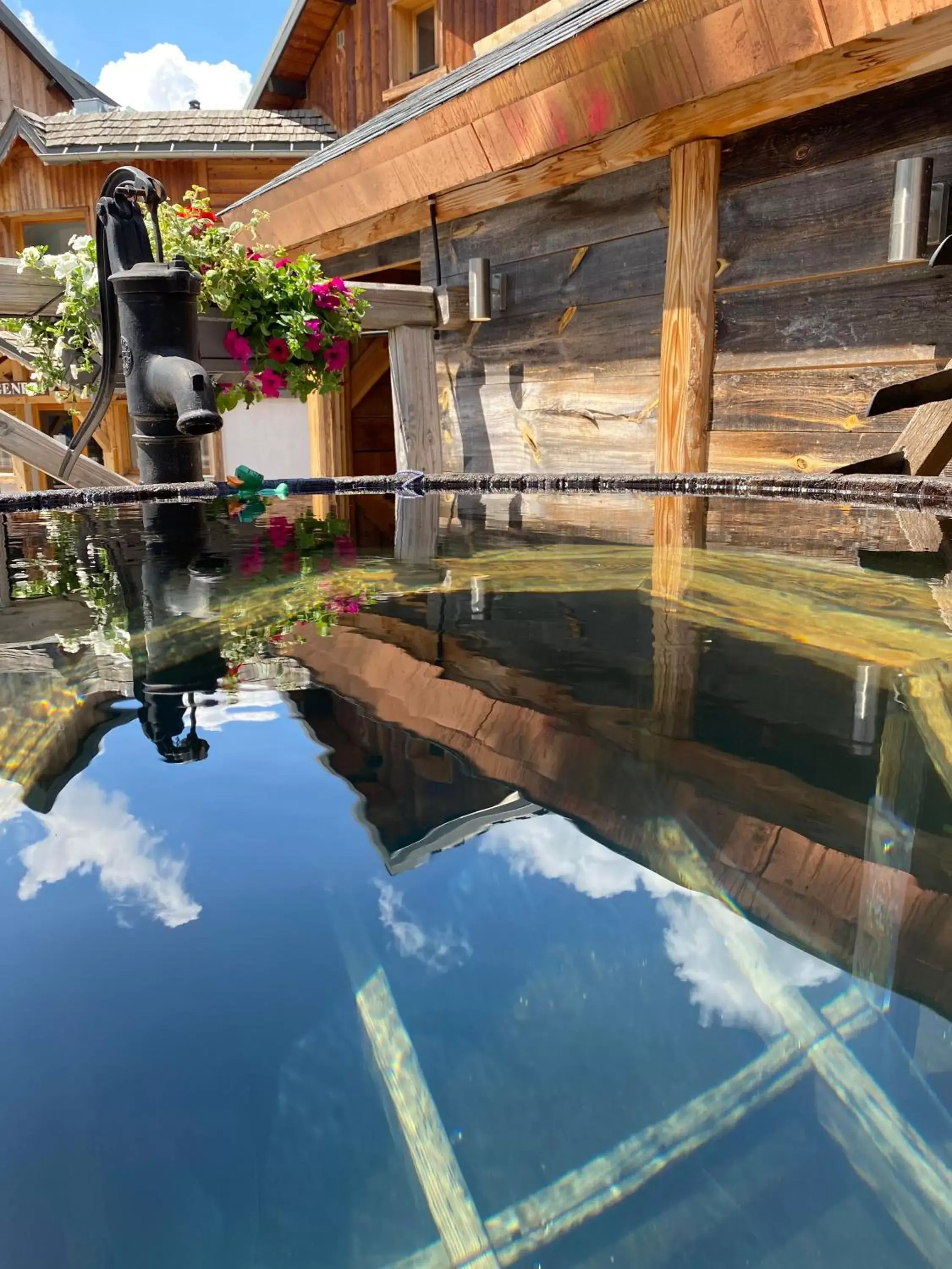 Hot Spring Bath, Swimming Pool in Doume's Lodge