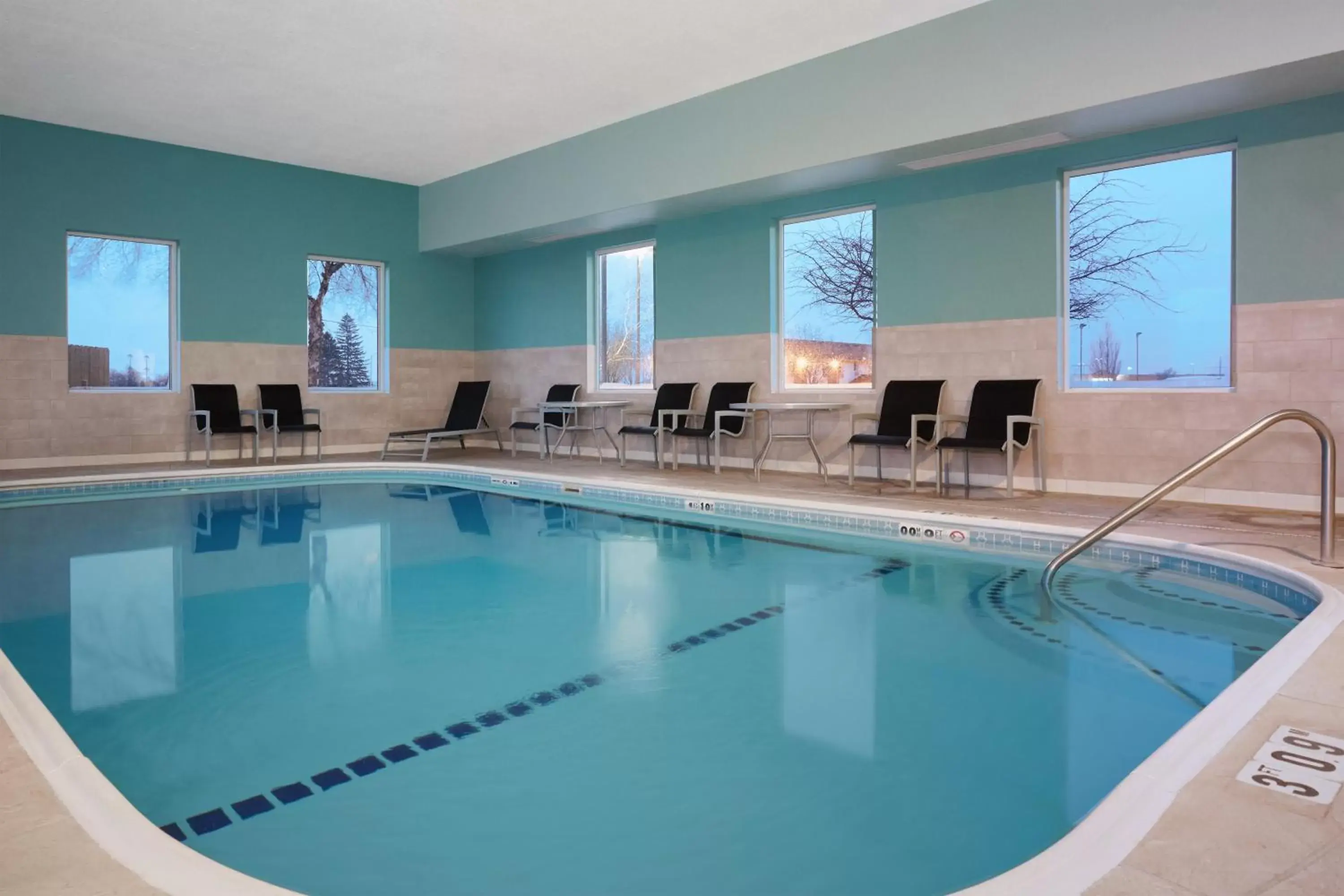 Swimming Pool in Holiday Inn Express Pekin - Peoria Area, an IHG Hotel