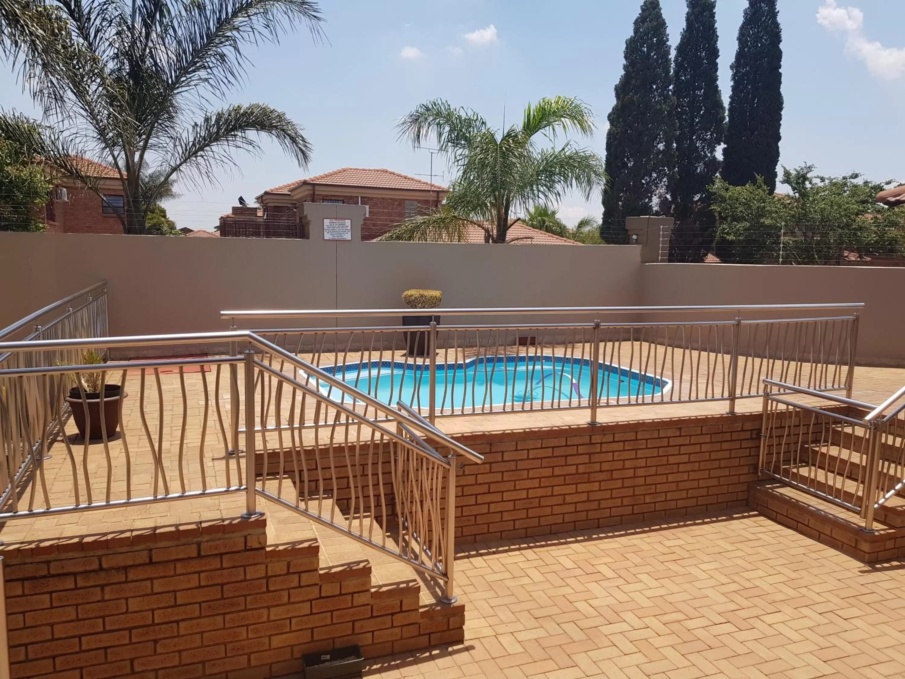 Swimming pool in Europrime Hotel