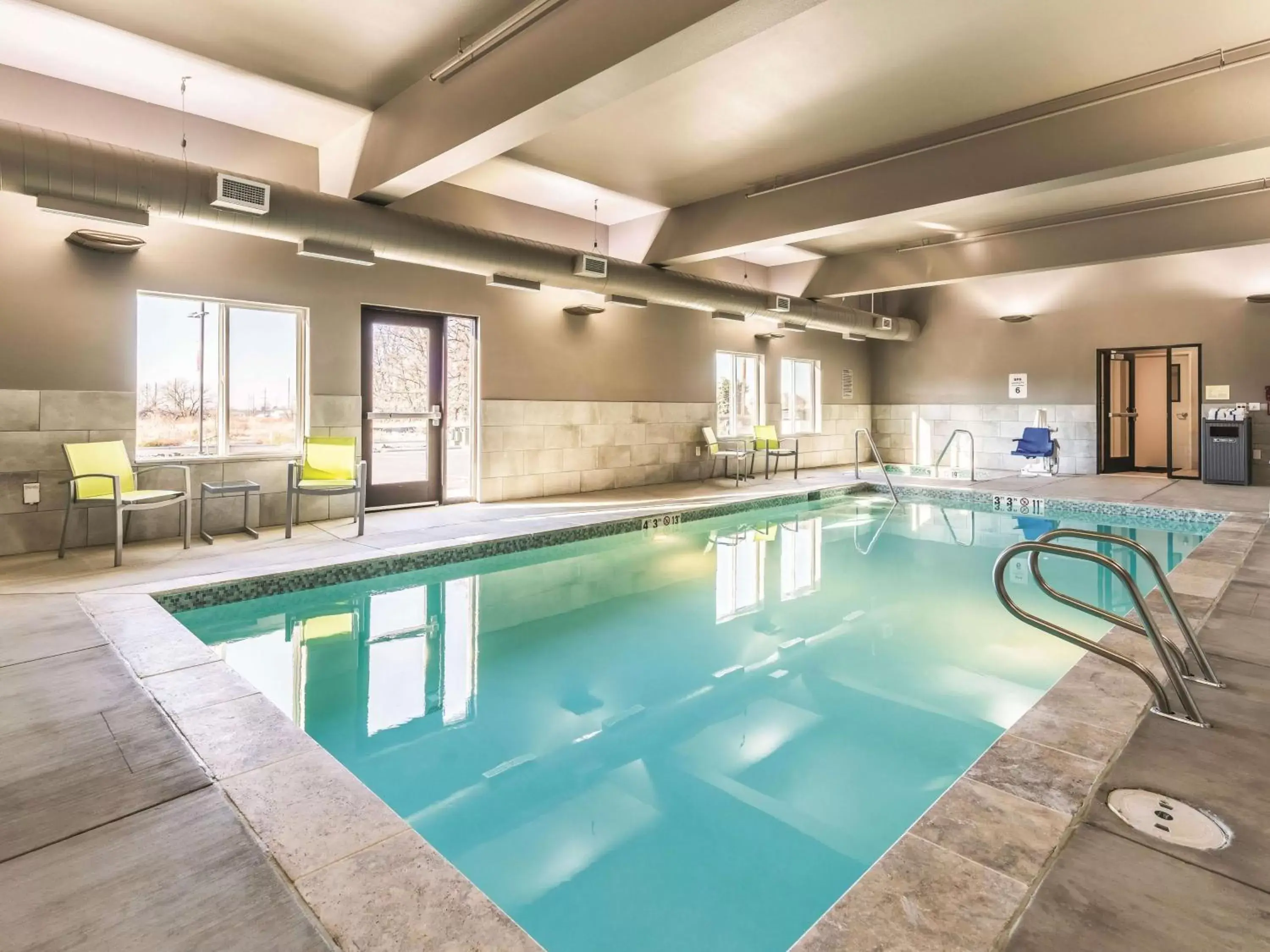 On site, Swimming Pool in La Quinta Inn & Suites by Wyndham Walla Walla