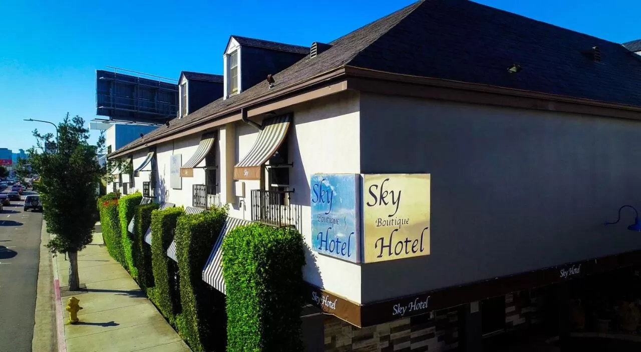 Property building in L.A. Sky Boutique Hotel