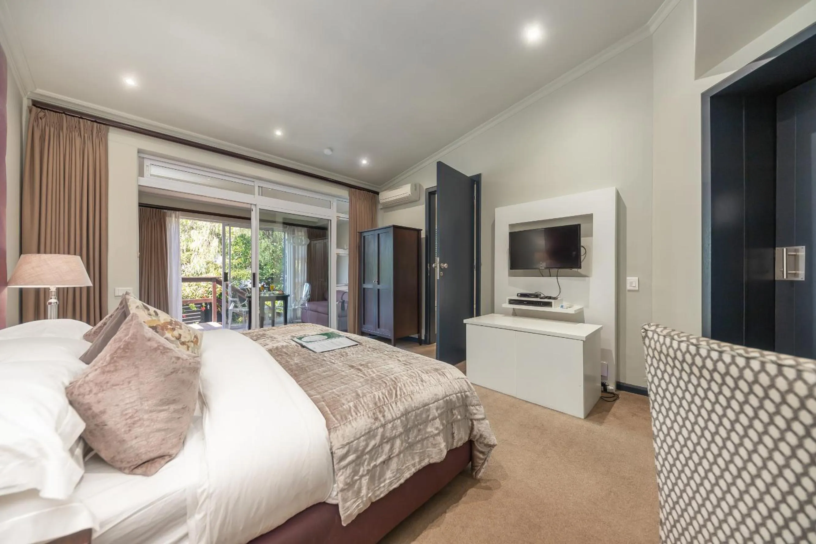 Bed in O on Kloof Boutique Hotel & Spa