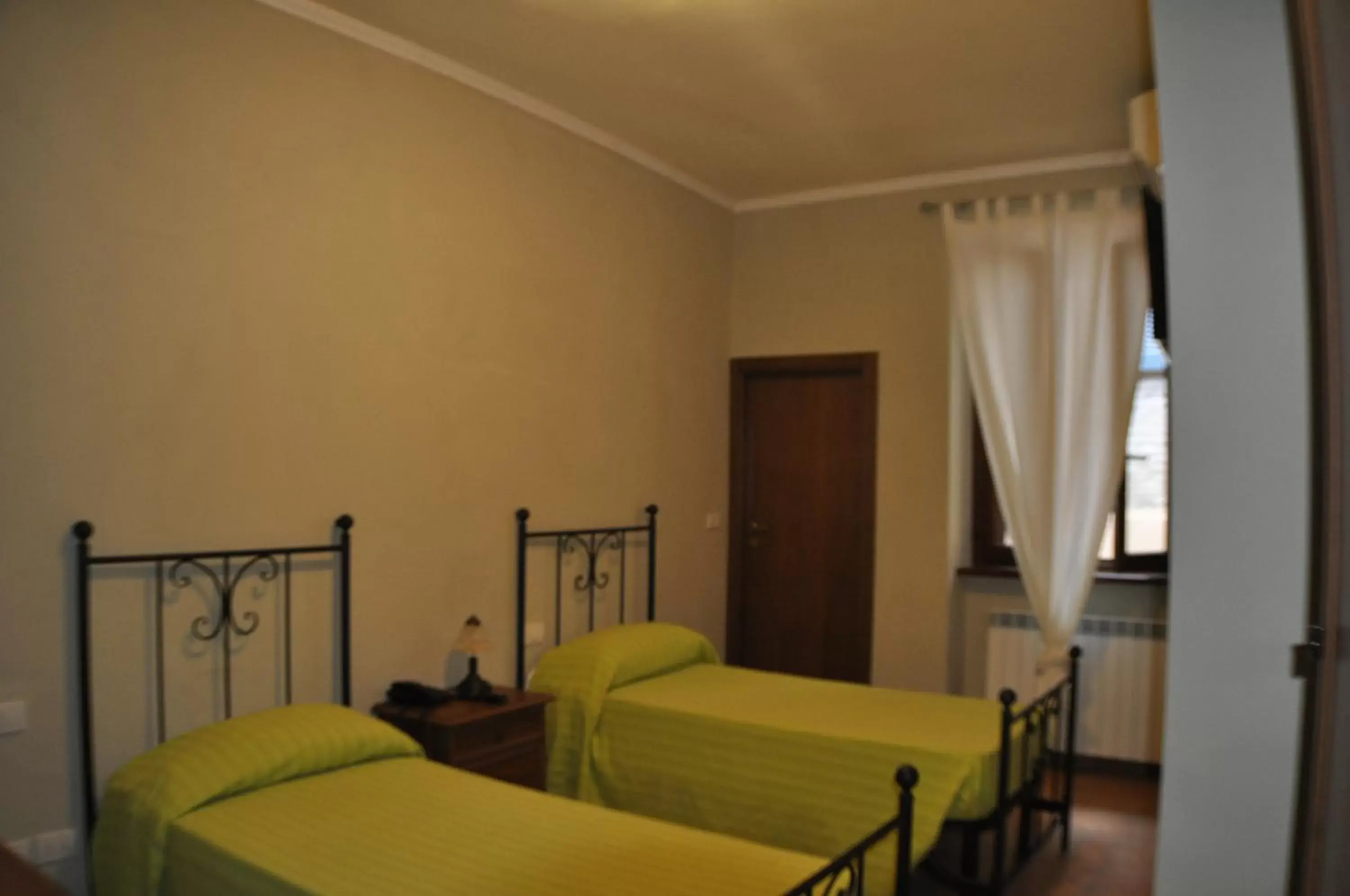 Twin Room in Hotel Fioriti