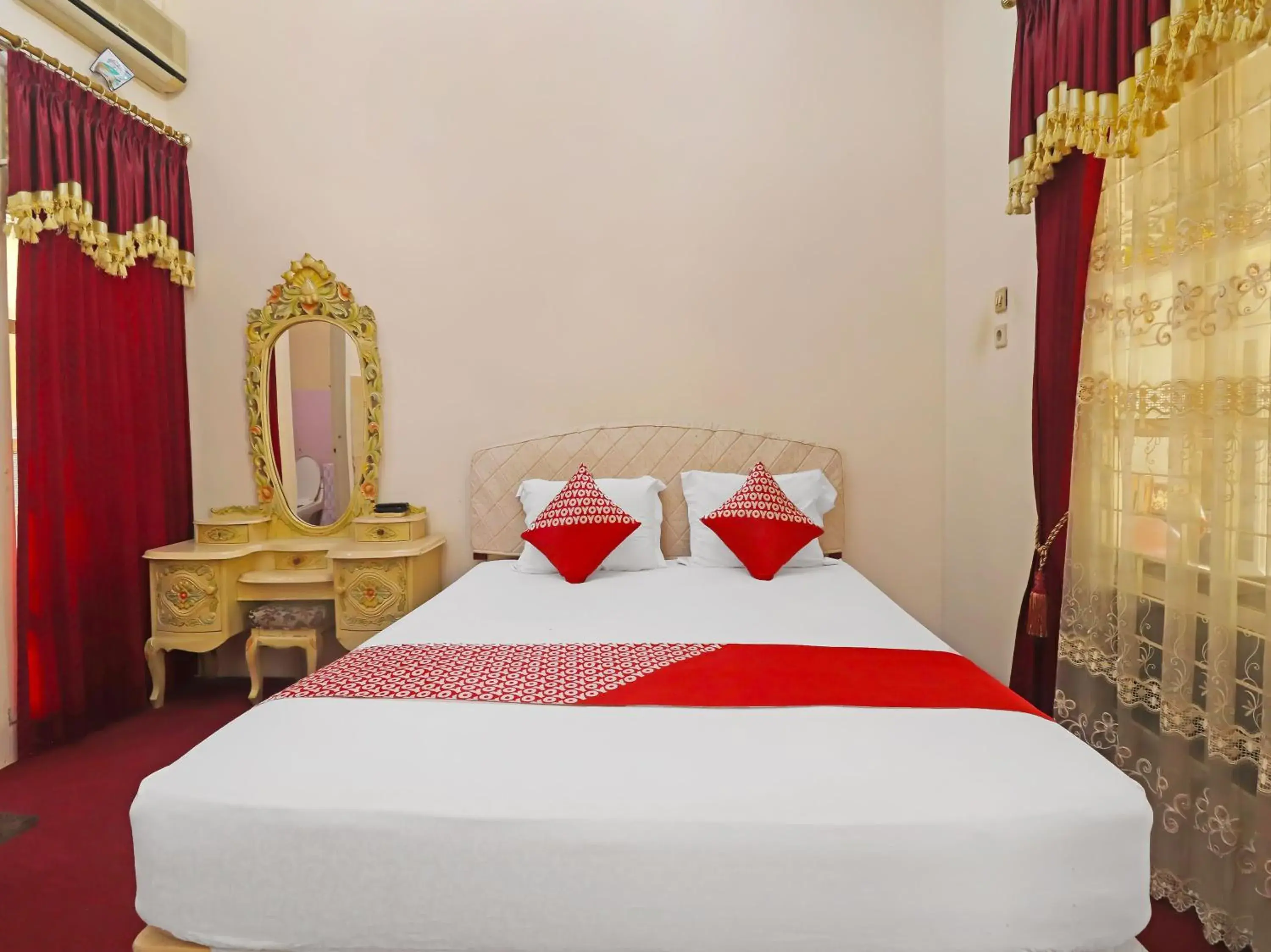 Bedroom, Bed in OYO 2899 Ardilia Bandara Syariah