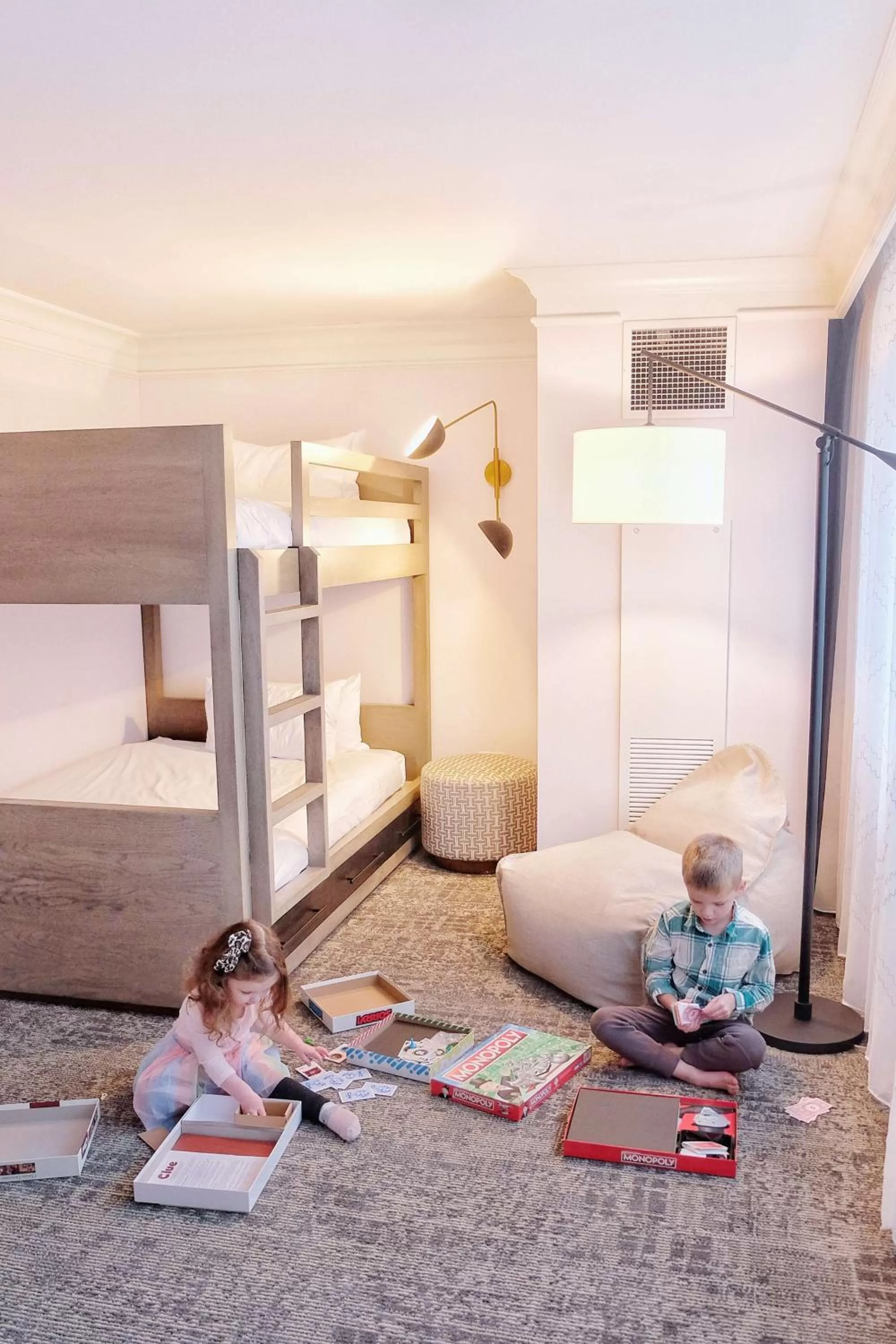 Photo of the whole room, Bed in The Royal Sonesta Chicago Downtown