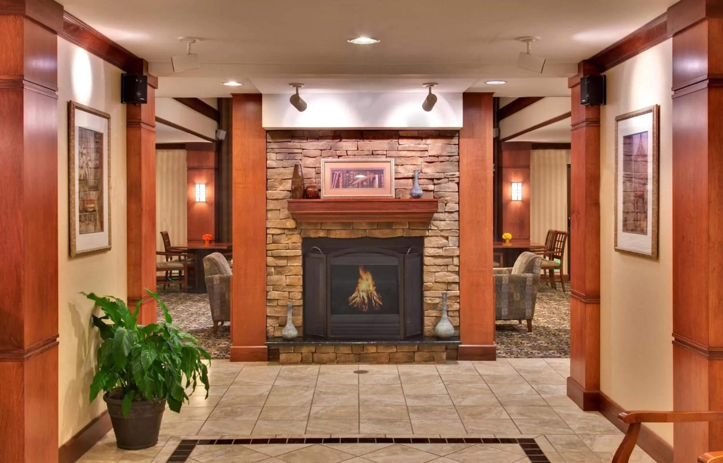 Property building in Staybridge Suites Davenport by IHG Property building in Staybridge Suites Davenport by IHG