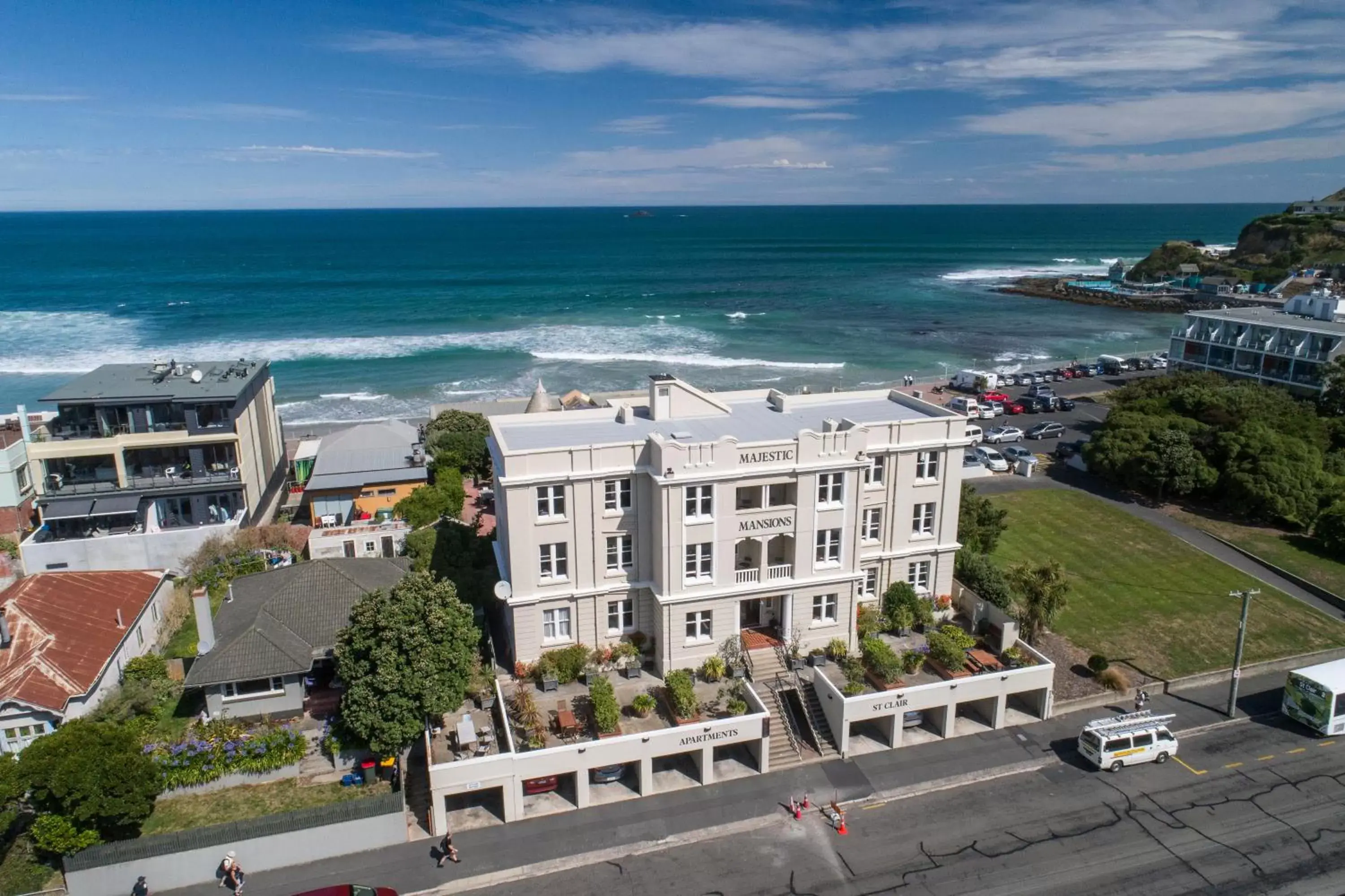 Bird's-eye View in Majestic Mansions – Apartments at St Clair