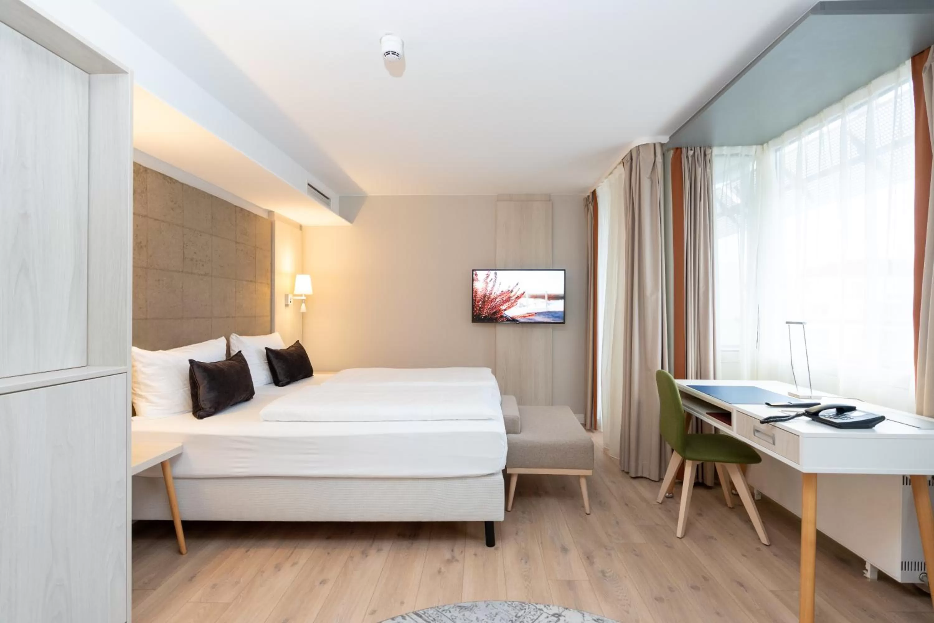 TV and multimedia, Bed in Kongresshotel Potsdam am Templiner See