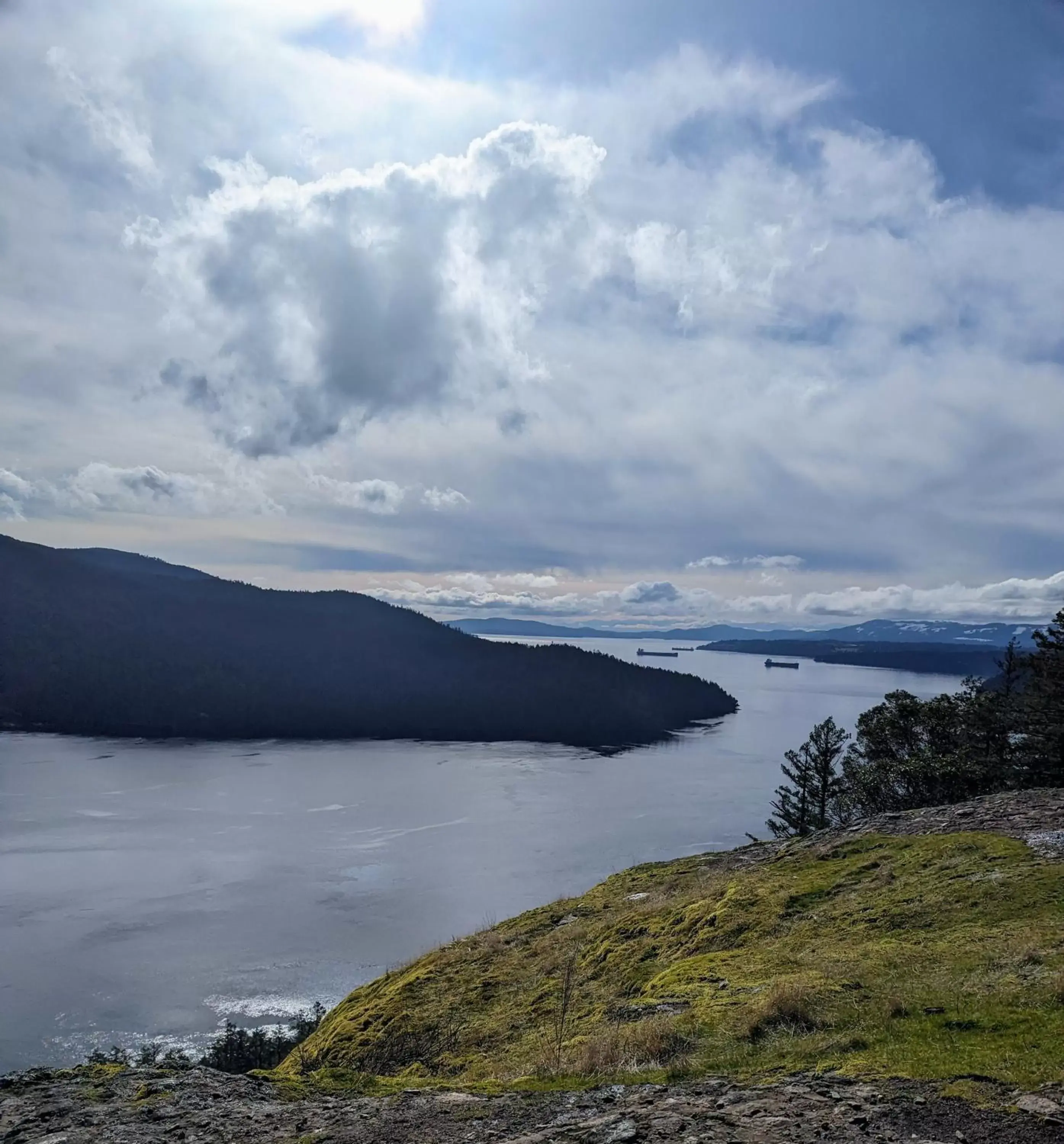 Hiking in Maple Rise Guesthouse