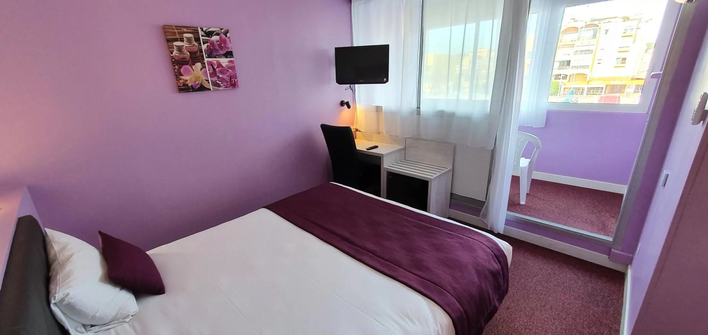 Sea view, Bed in Hôtel Port Beach