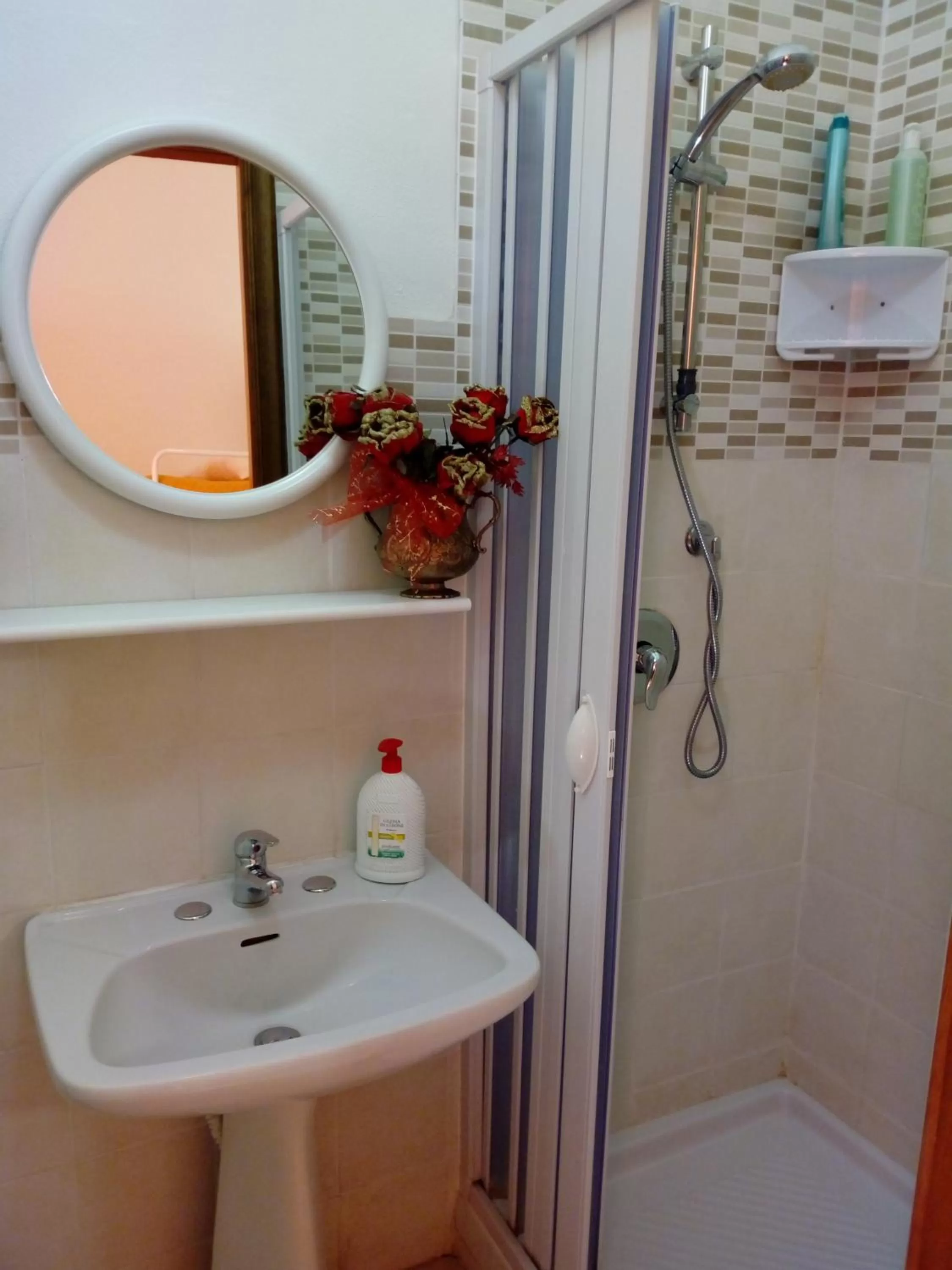 Bathroom in B&B Al Dammuso