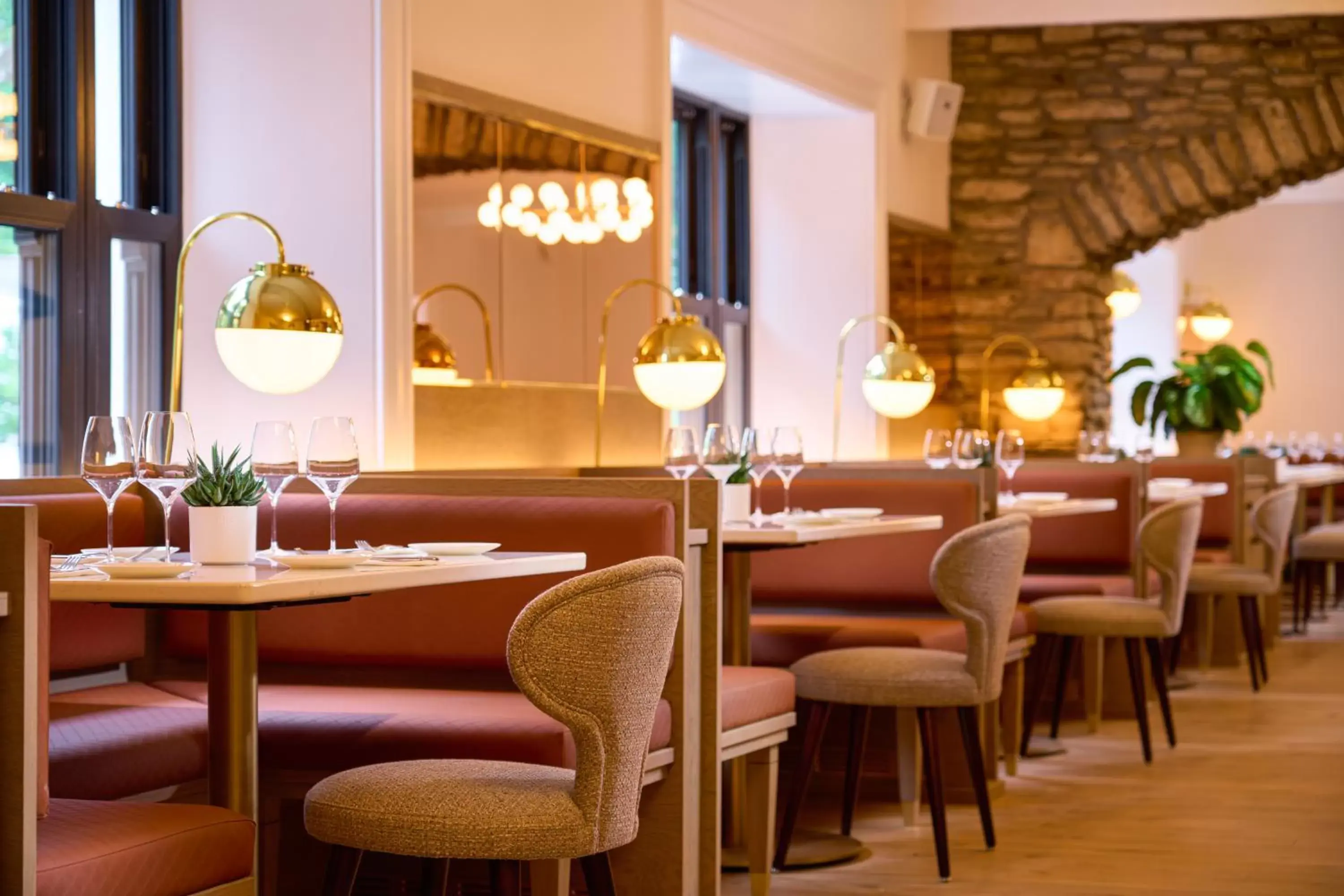 Restaurant/Places to Eat in Lansdowne Kenmare