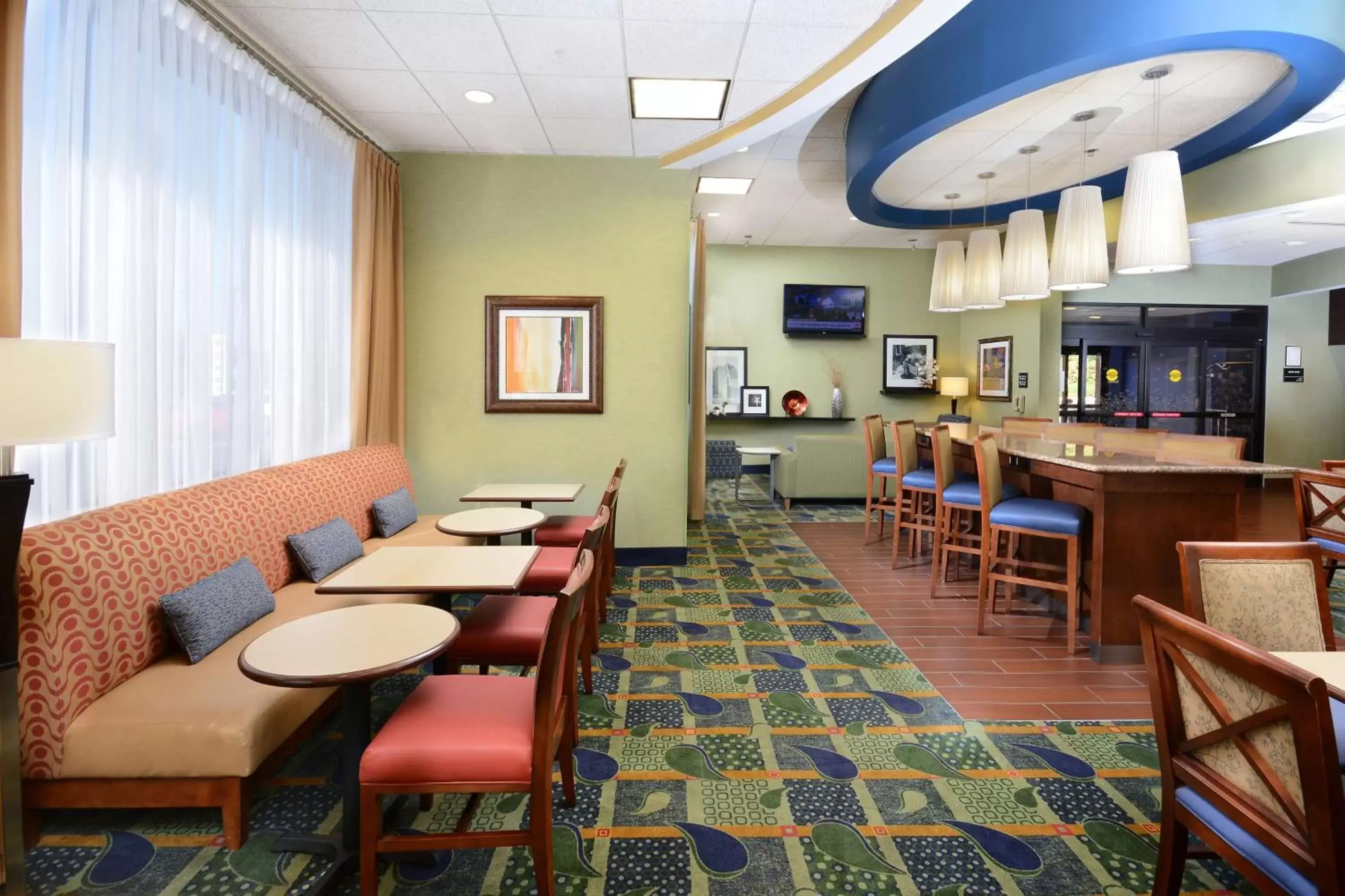 Dining area, Restaurant/Places to Eat in Hampton Inn High Point