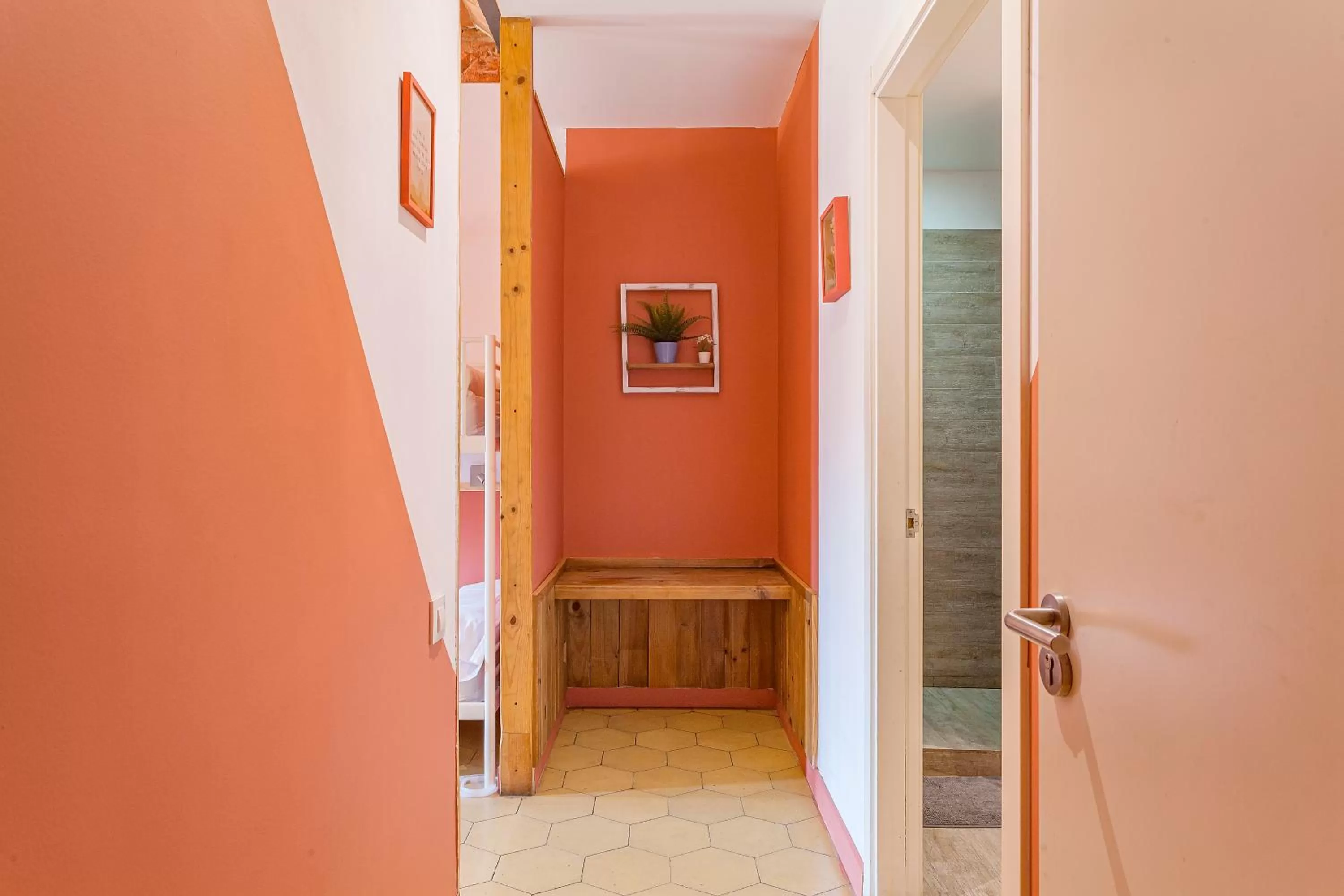 wardrobe in Bird House