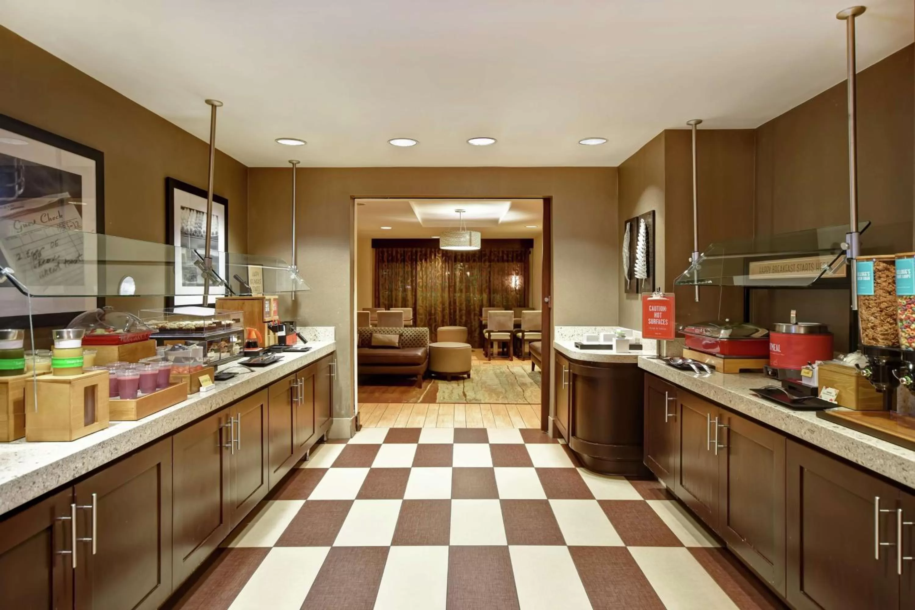 Breakfast in Hampton Inn Atlanta-Mall Of Georgia