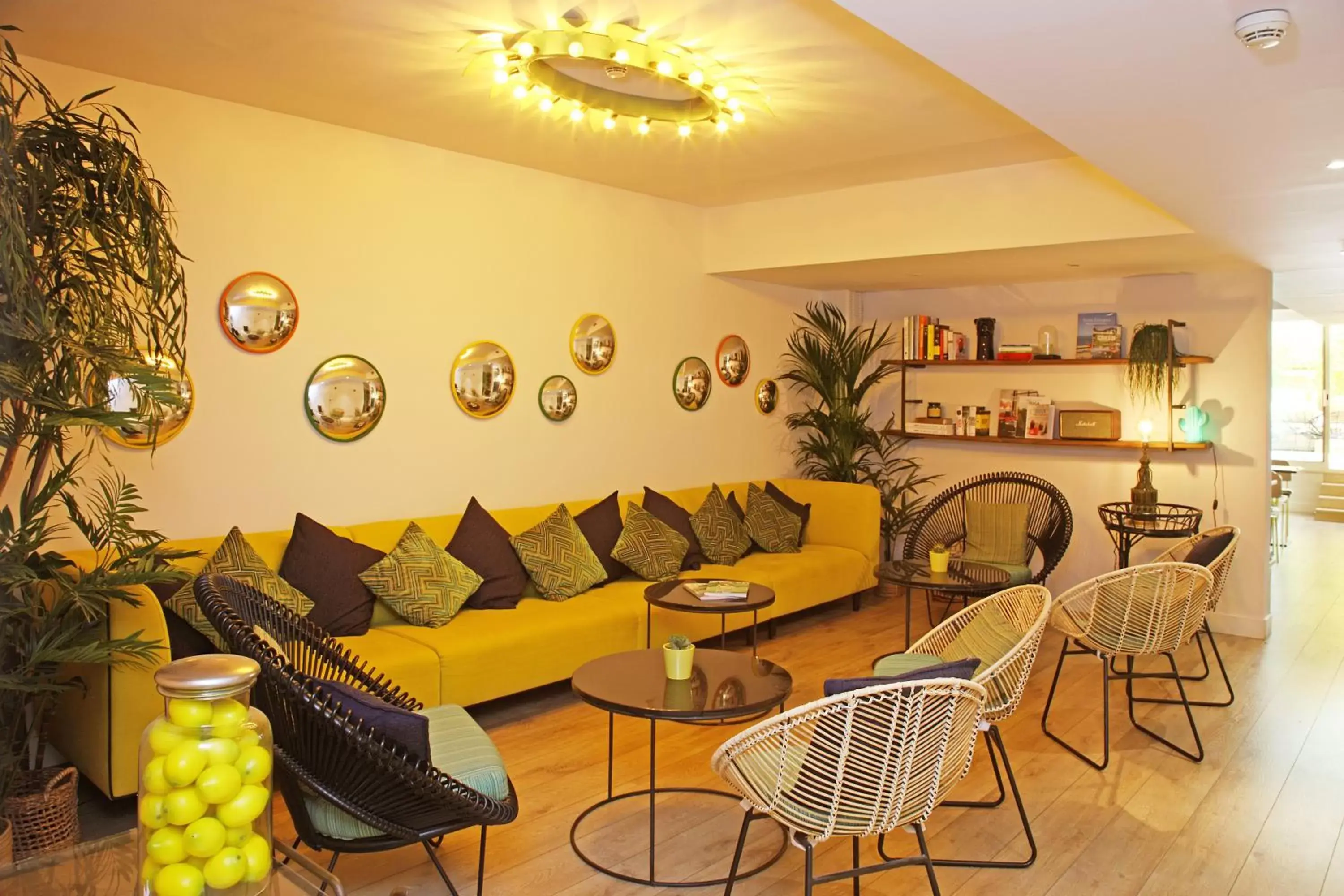 Lobby or reception in Chic & Basic Lemon Boutique Hotel